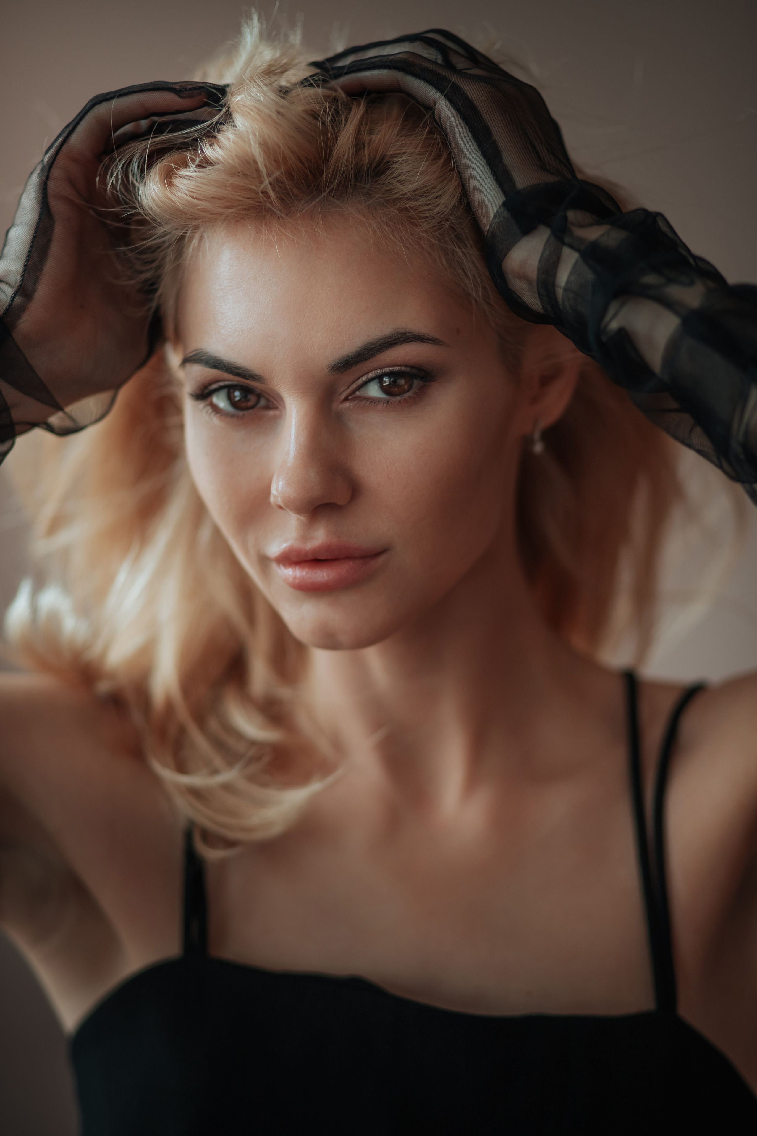 Женский портрет в студии. Саша Бычихина фотограф