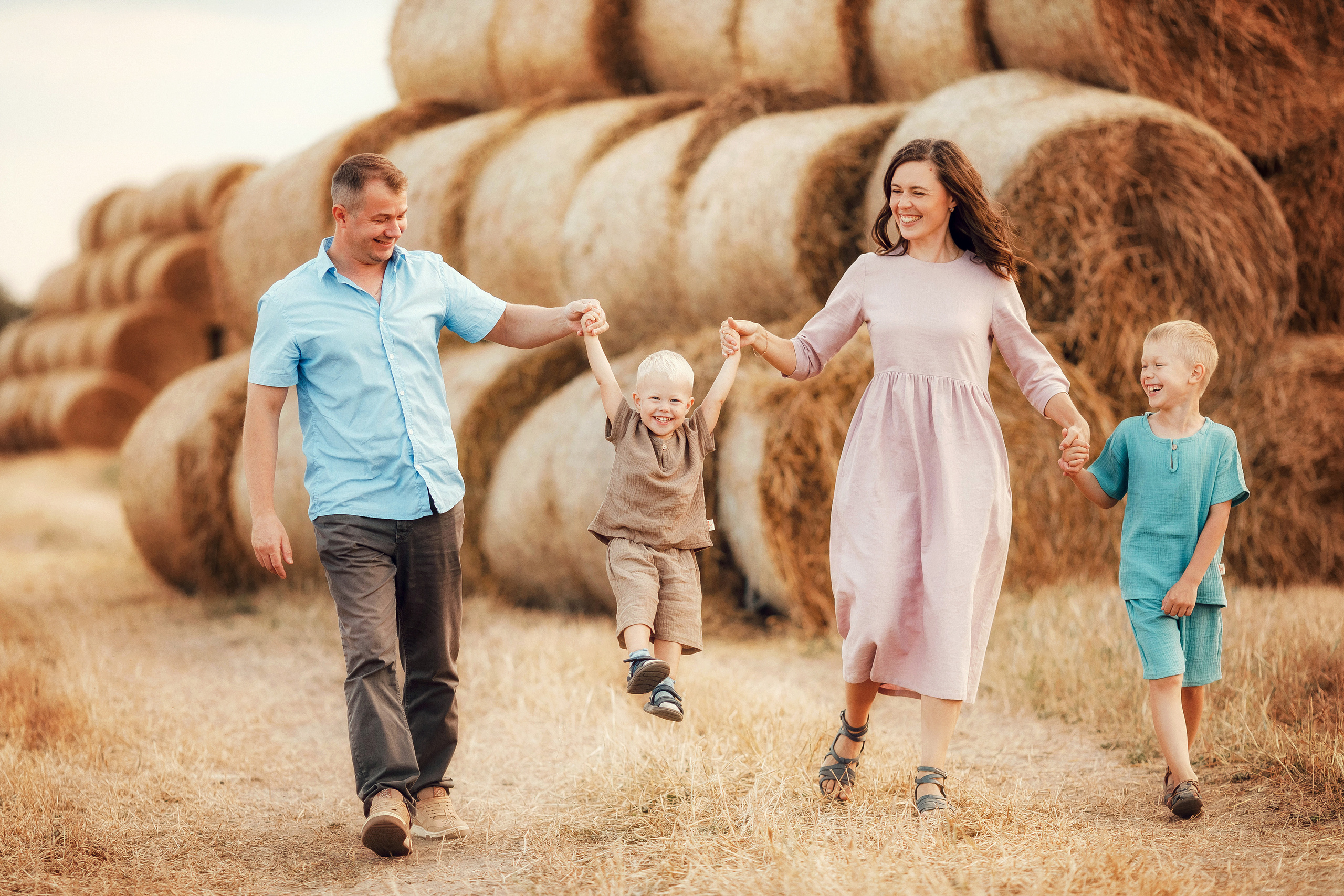 ♥. Семейный, свадебный и персональный фотограф в Вологде Виктория Долгопо