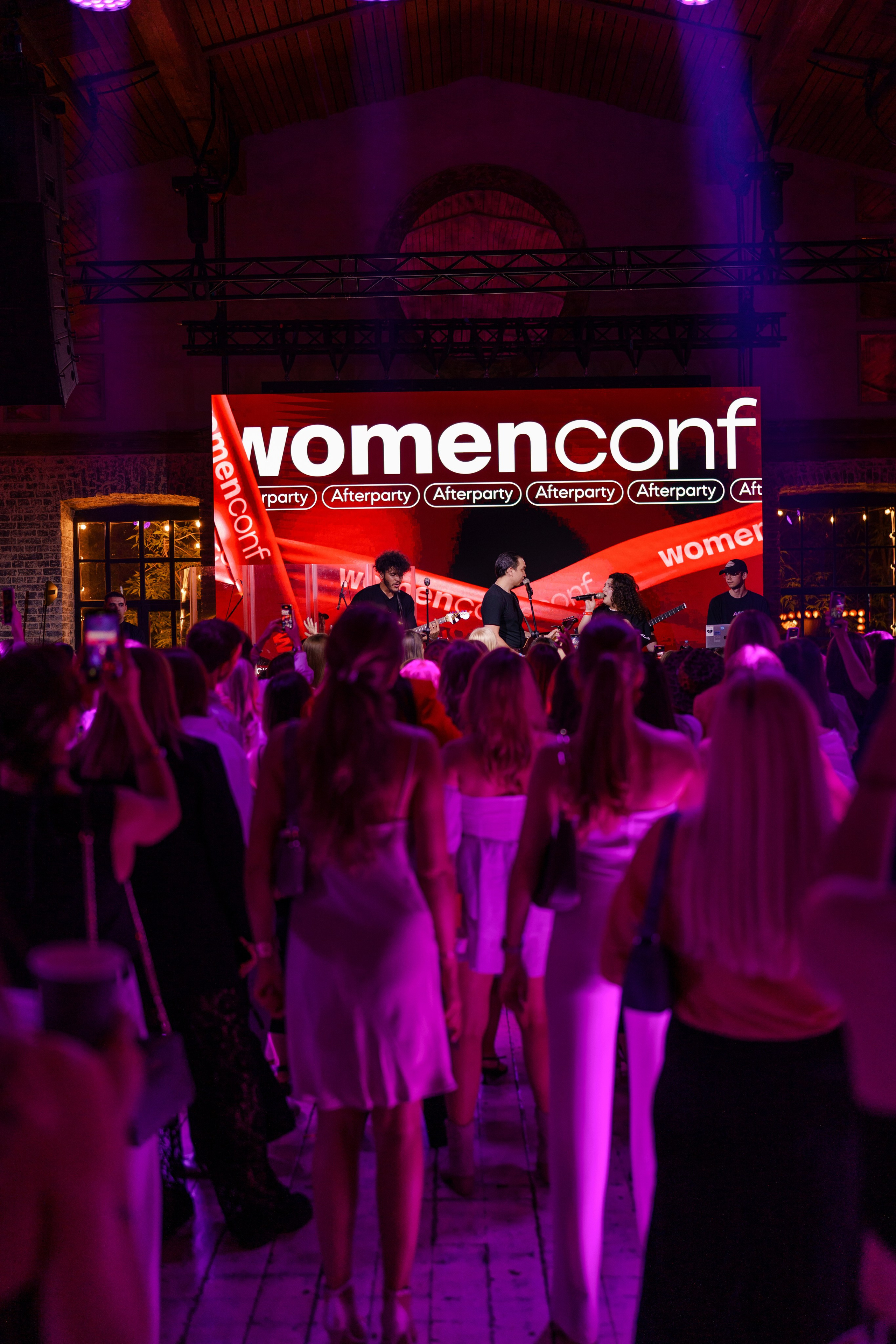 Фотограф на самую масштабную женскую конференцию в России WomenConf. Репортажный фотограф Москва Сергей Дружинин