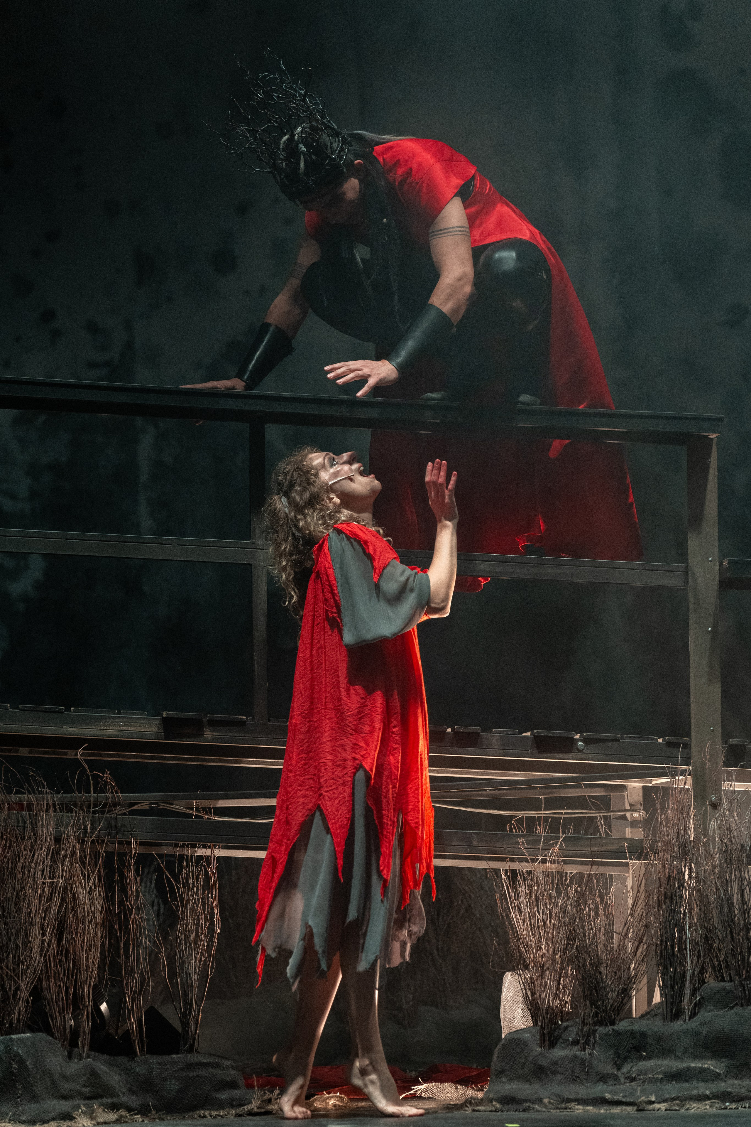 Алтайский молодёжный театр: Яга. Сайт фотографа Сергея Абрамова