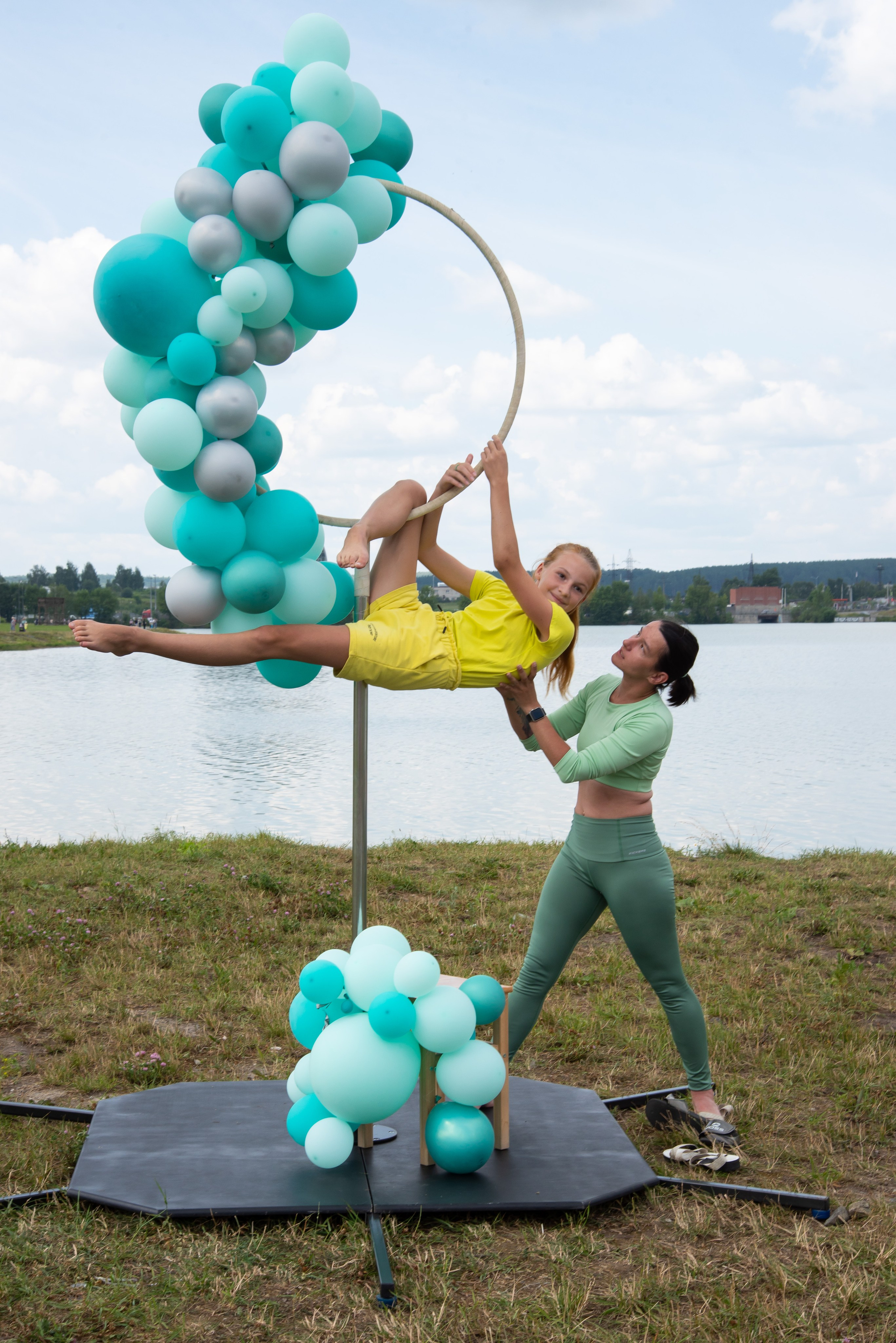 sky pole, воздушное кольцо, акробатика, гимнастика, спорт