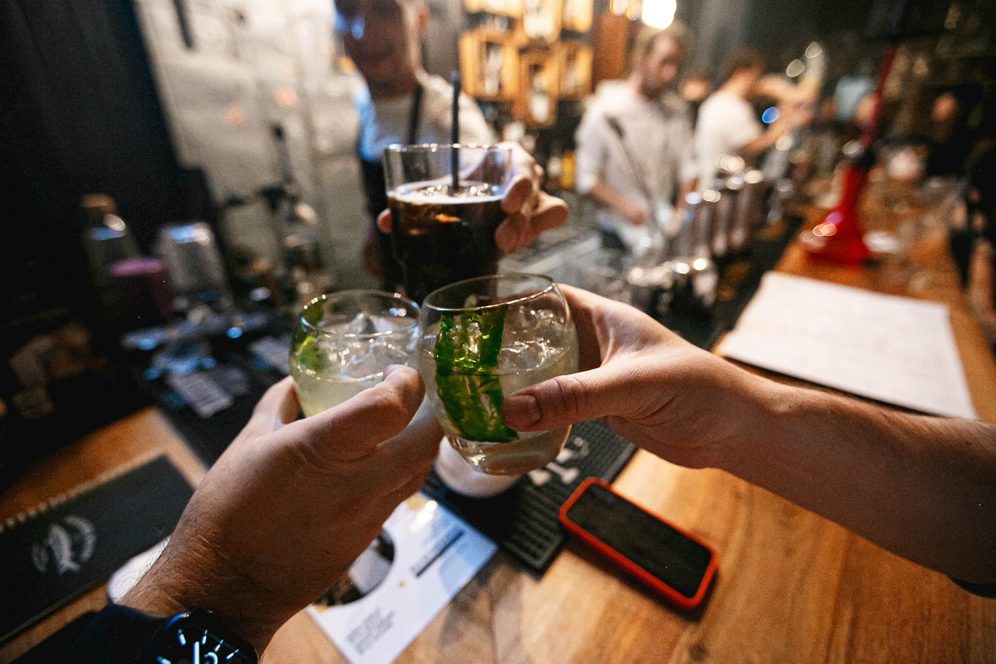 Guest Bartending / Вася и Русик