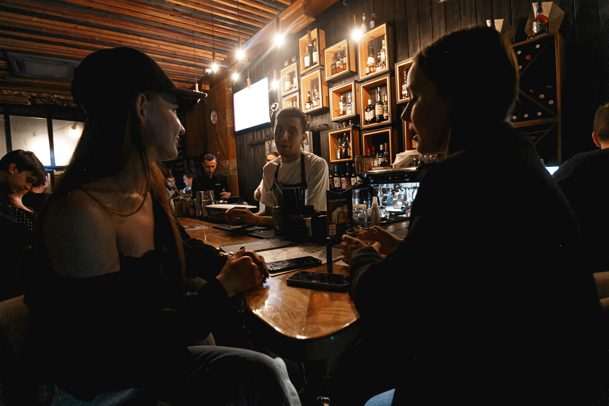 Guest Bartending / Вася и Русик