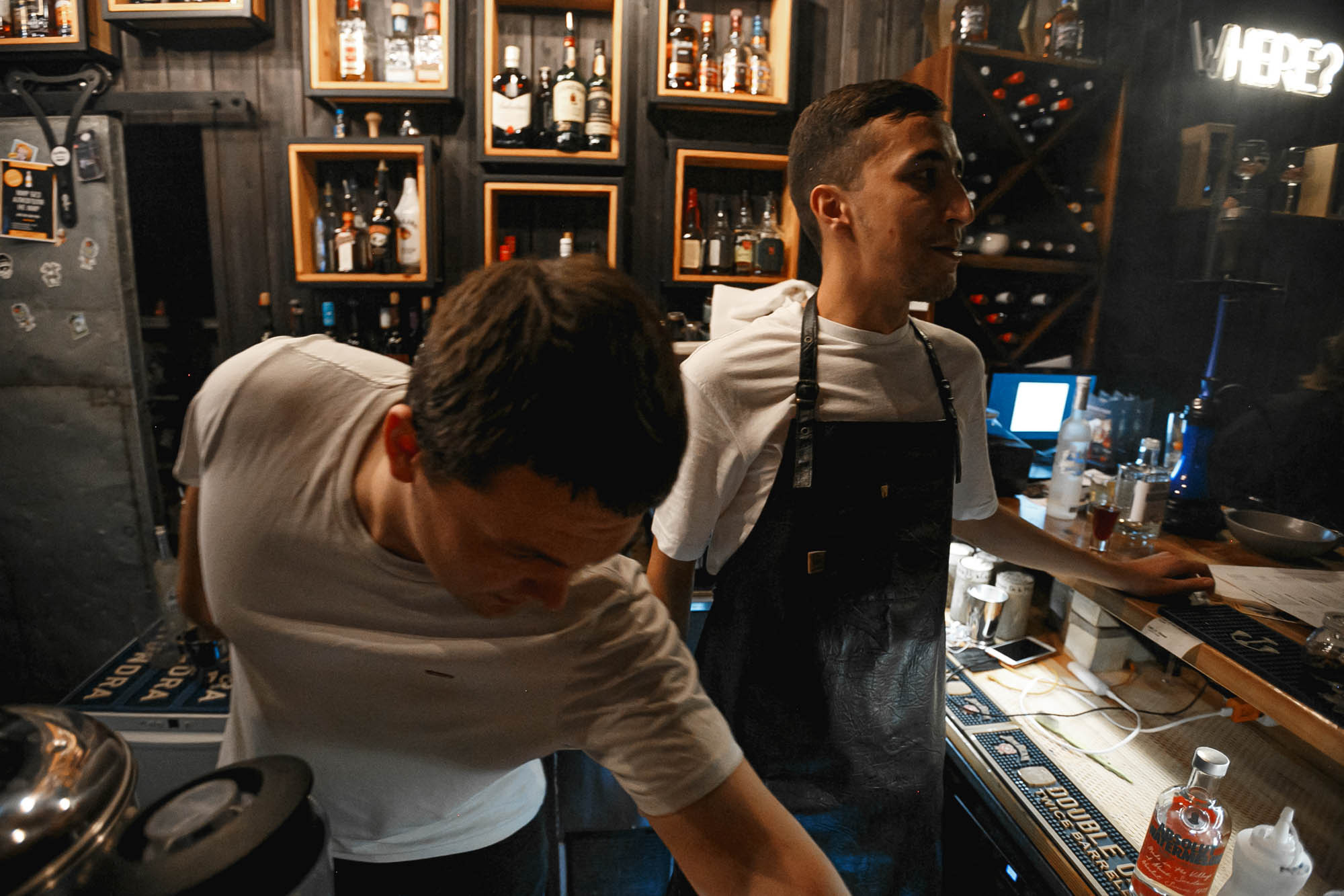 Guest Bartending / Вася и Русик