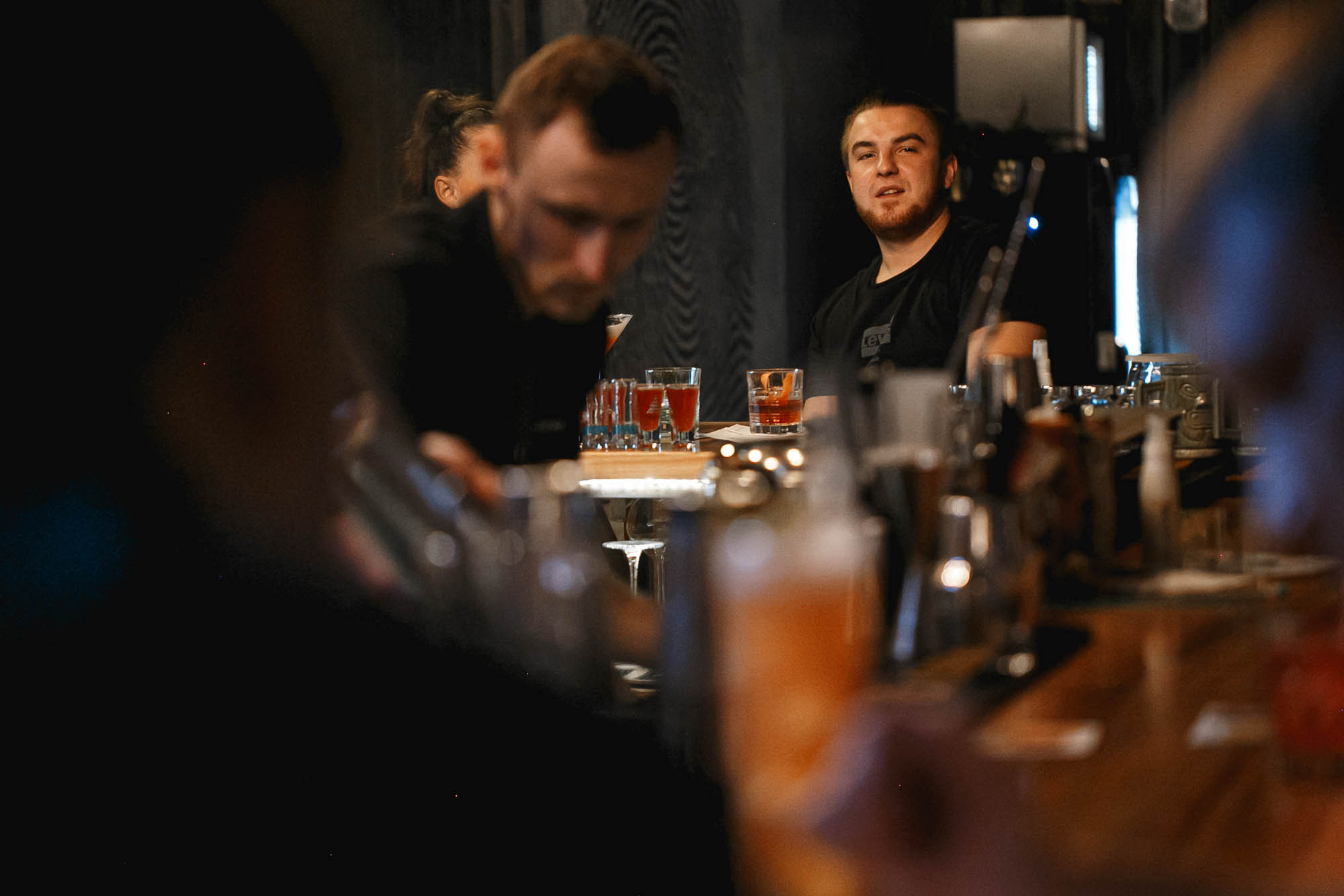 Guest Bartending / Вася и Русик