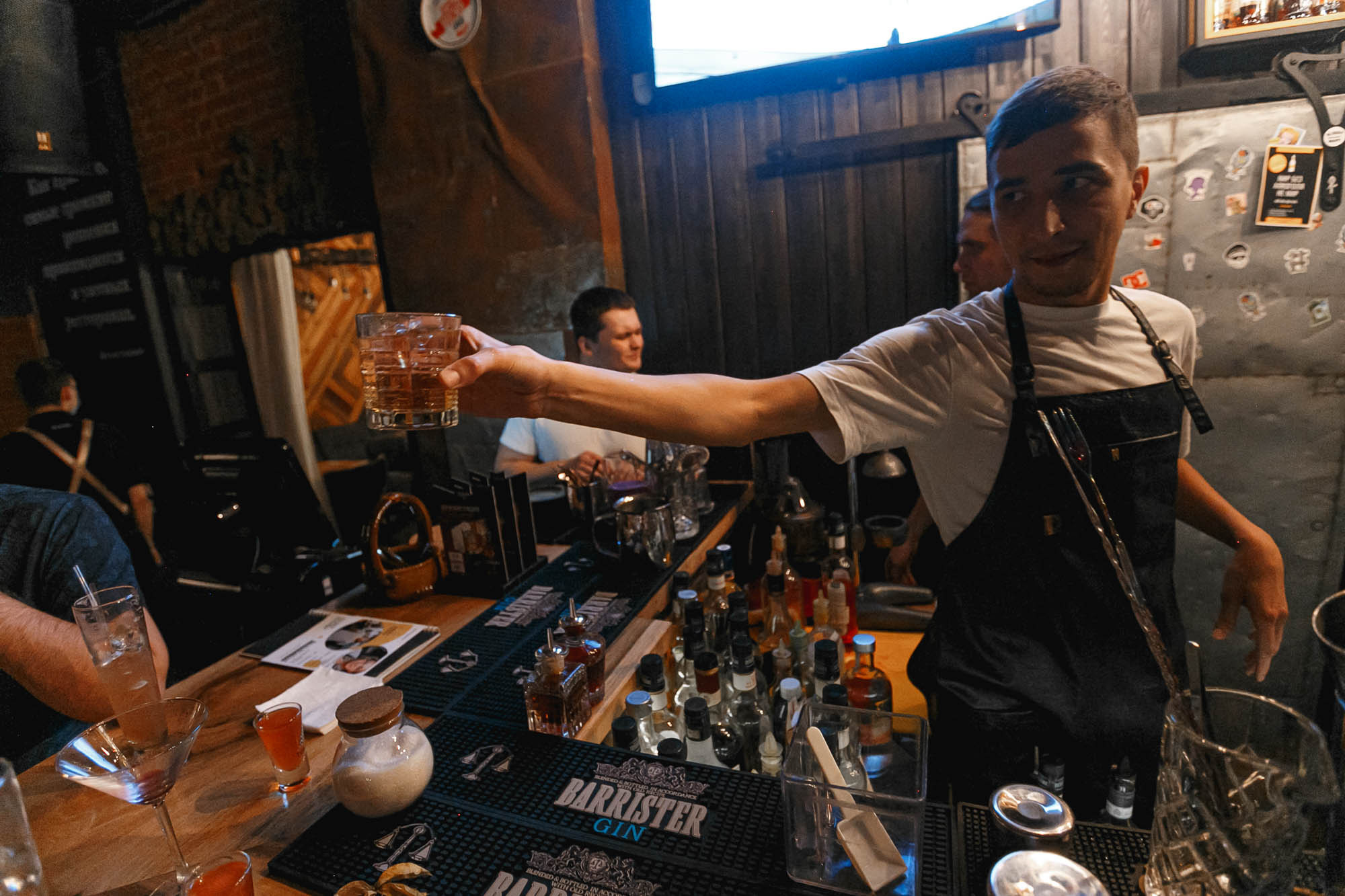 Guest Bartending / Вася и Русик