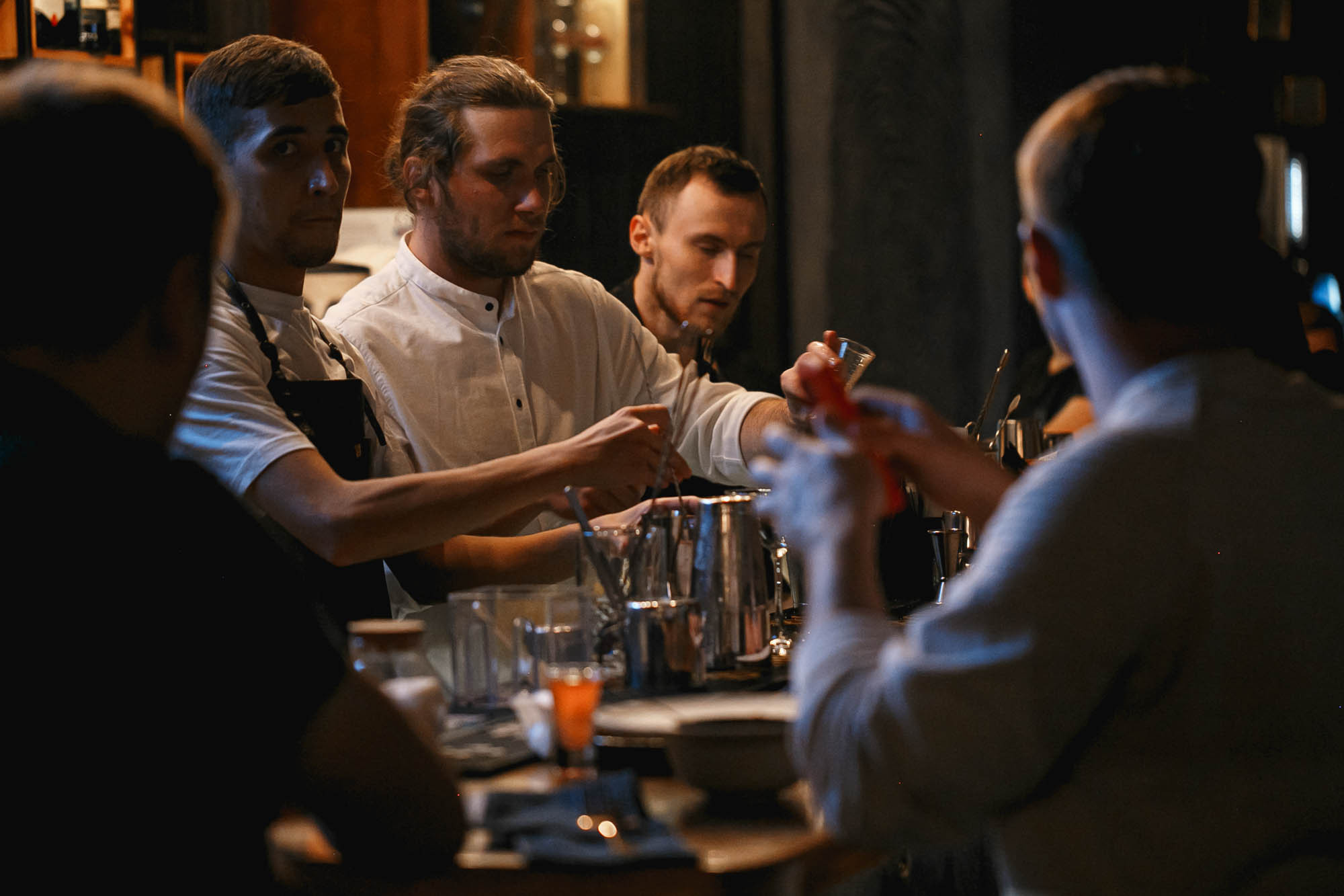 Guest Bartending / Вася и Русик