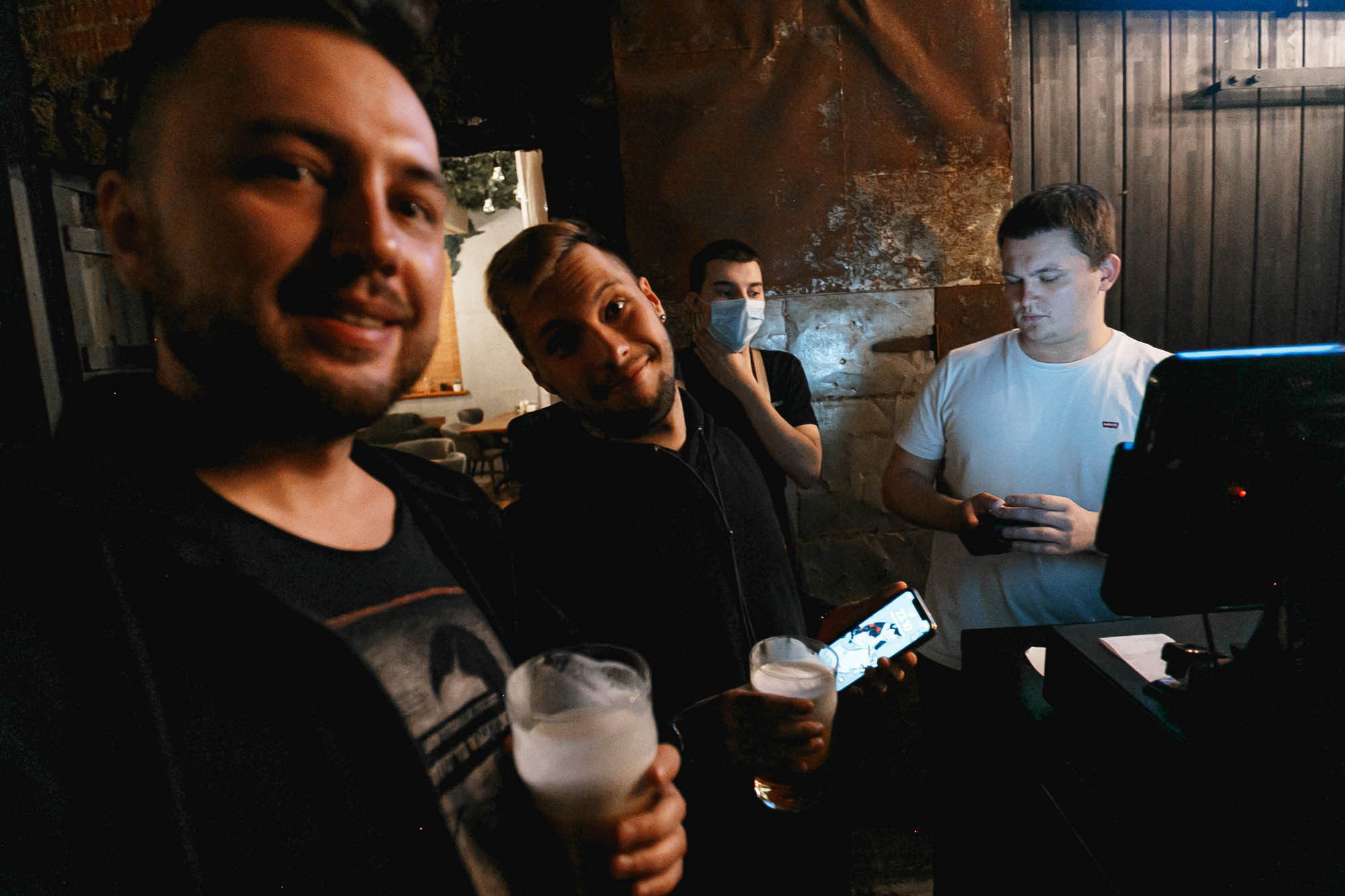 Guest Bartending / Вася и Русик