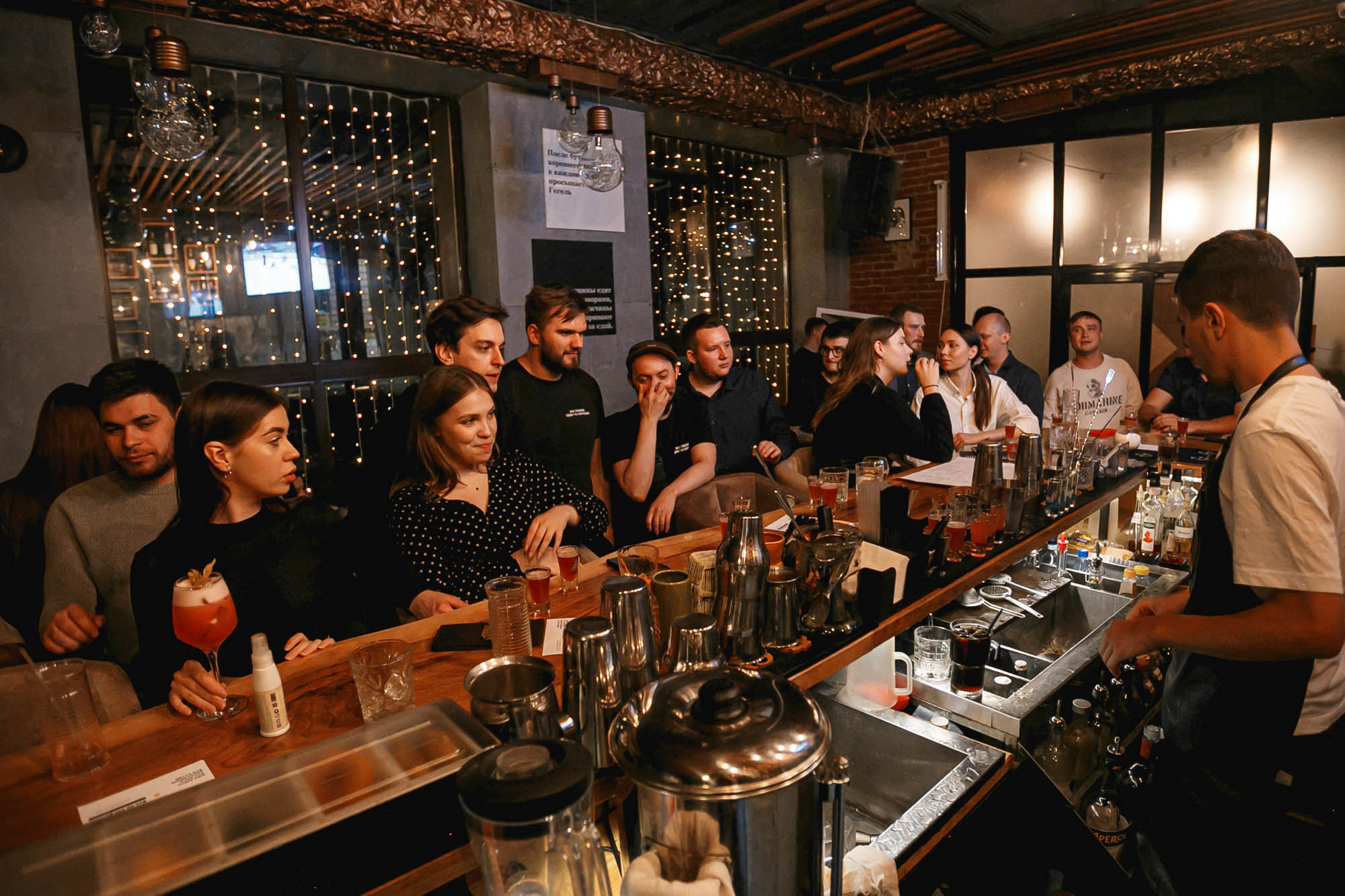 Guest Bartending / Вася и Русик