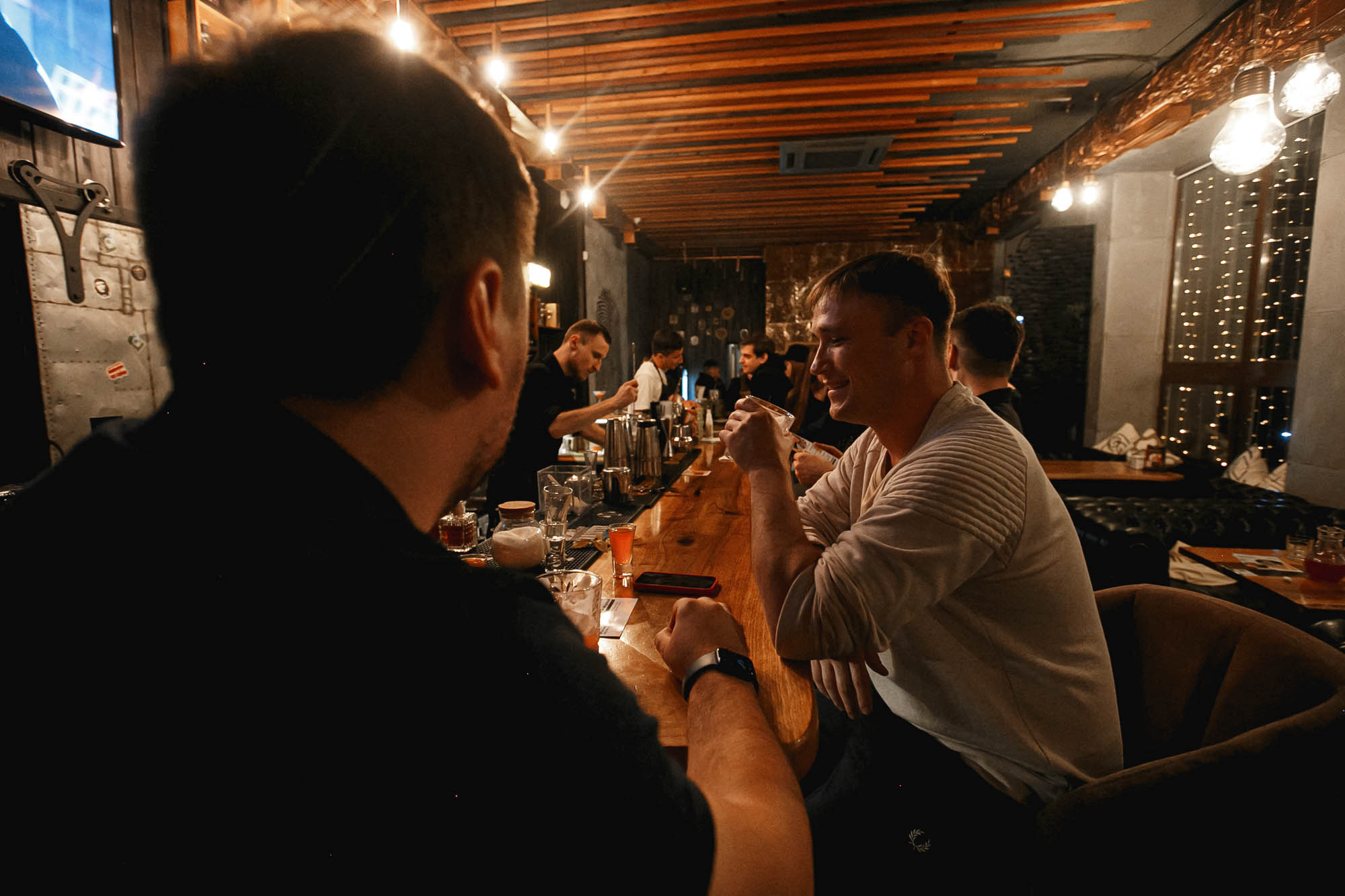 Guest Bartending / Вася и Русик