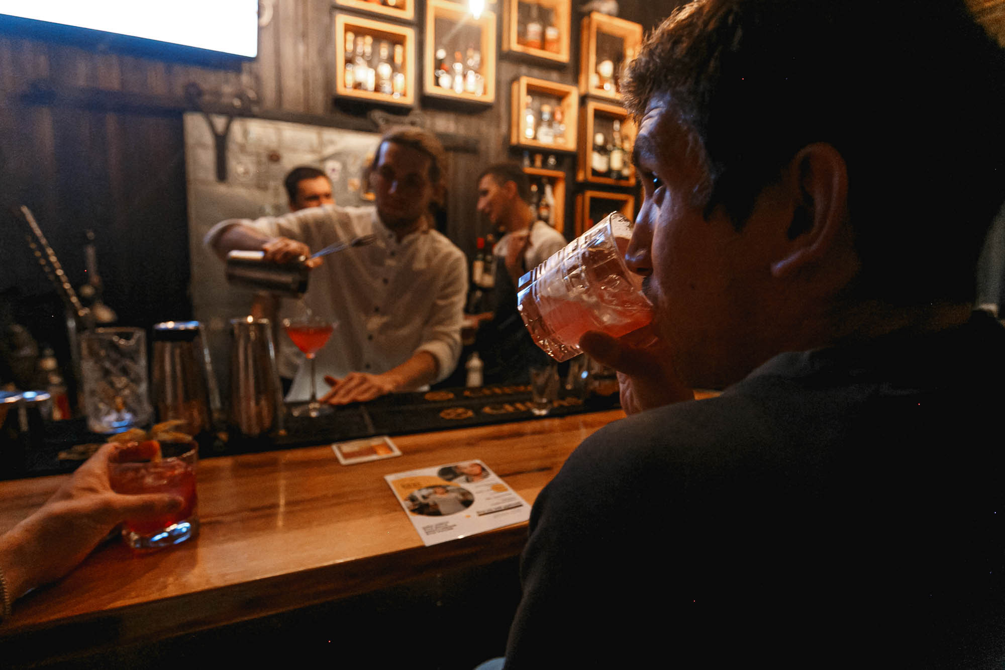 Guest Bartending / Вася и Русик