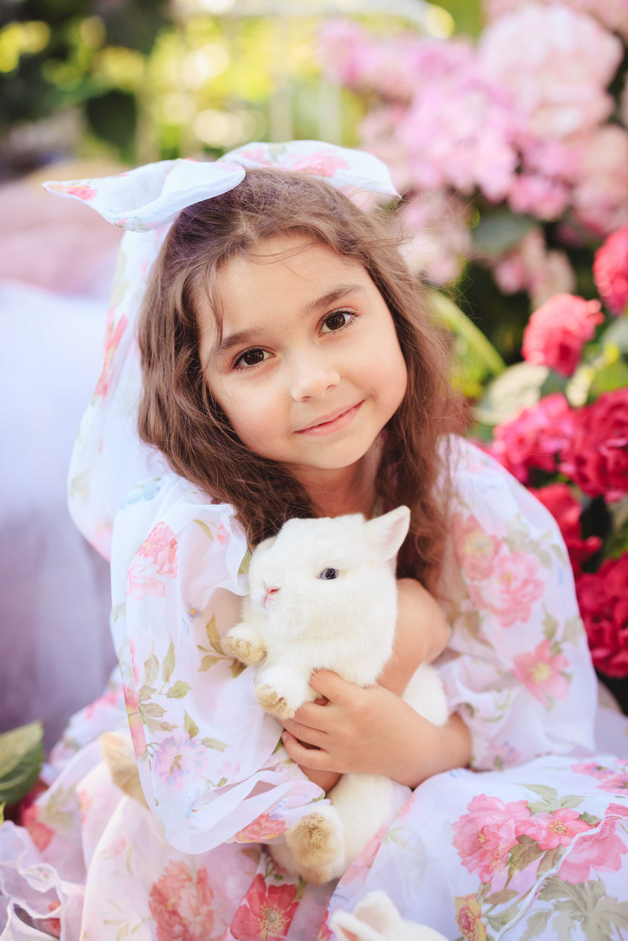 Цветочная кровать с кроликами. Семейный и детский фотограф в Краснодаре Анна Трашкова