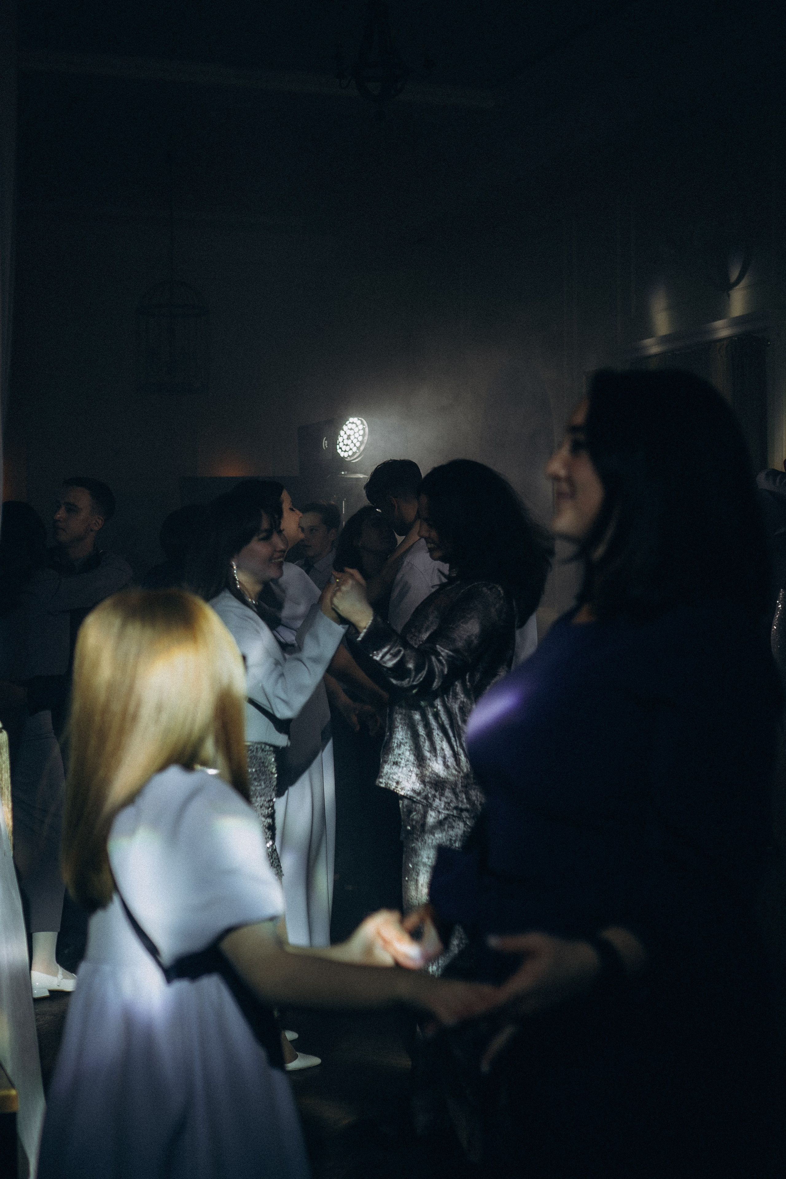 СВАДЕБНАЯ СЬЕМКА СБОРОВ В ОТЕЛЕ И ВЫЕЗД НА ЦЕРЕМОНИЮ (СНЯТО В СИБИРЕ В НИЖНЕВАРТОВСКЕ). Профессиональный фотограф, Санкт-Петербург — Виктория Богомолова