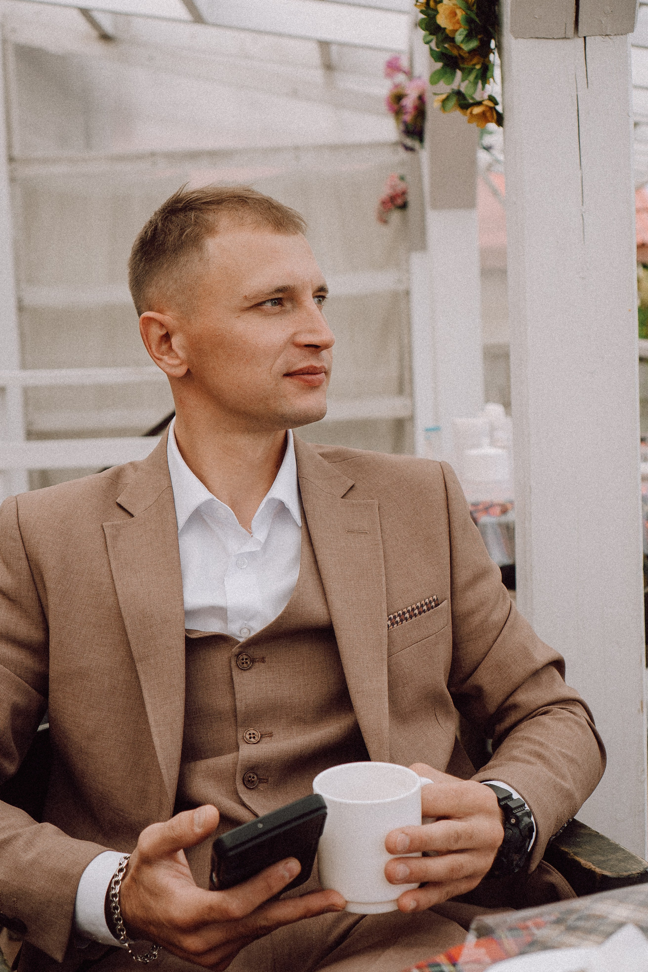 СВАДЕБНАЯ ФОТОСЕССИИЯ ПАРЫ В ГОРОДЕ ПРИОЗЕРСК В СОСНОВОМ ЛЕСУ И С ПИКАПОМ. Профессиональный фотограф, Санкт-Петербург — Виктория Богомолова