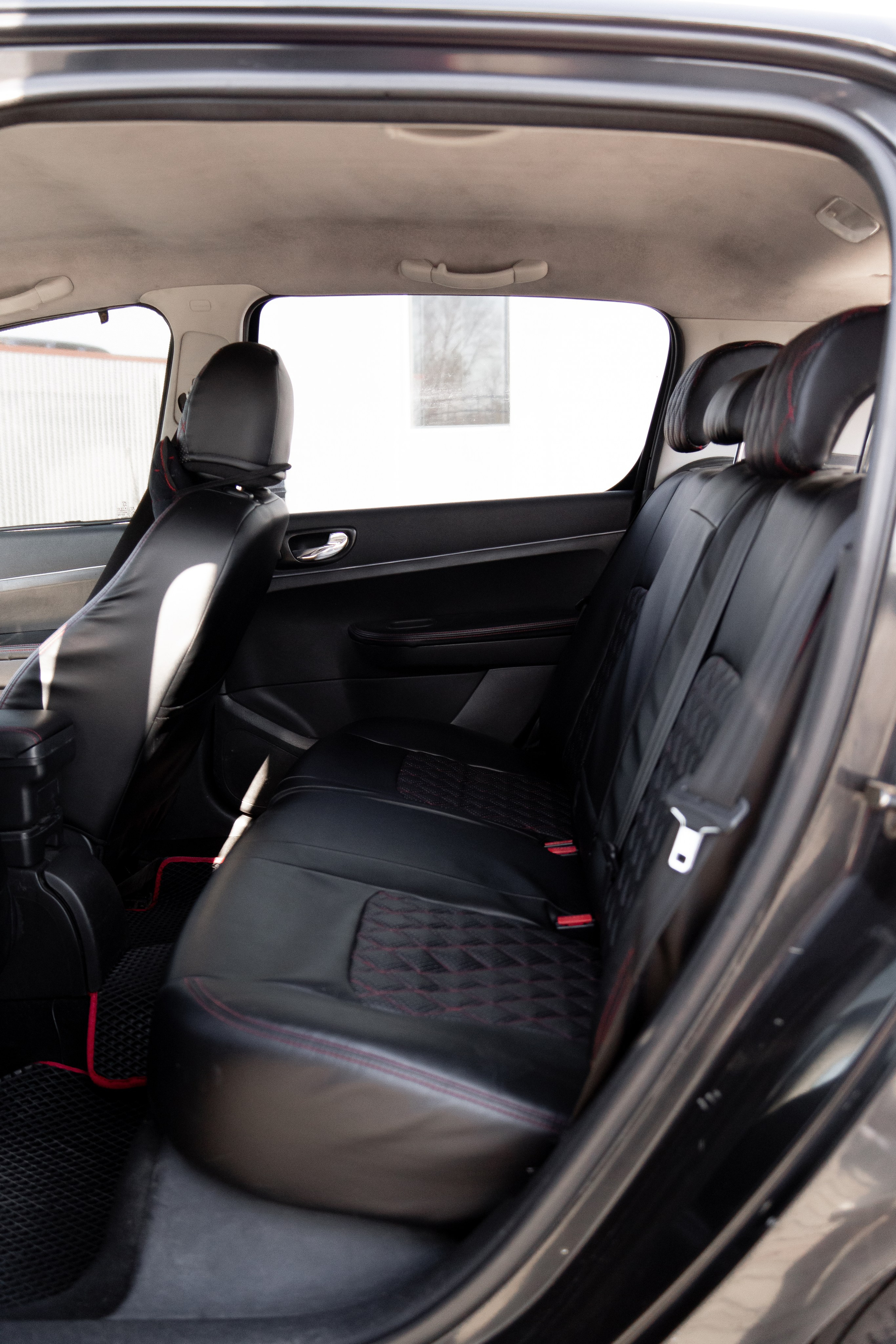 Съёмка для автосалона «Звезда Сибири». Женский фотограф Омск, Екатерина Петрова