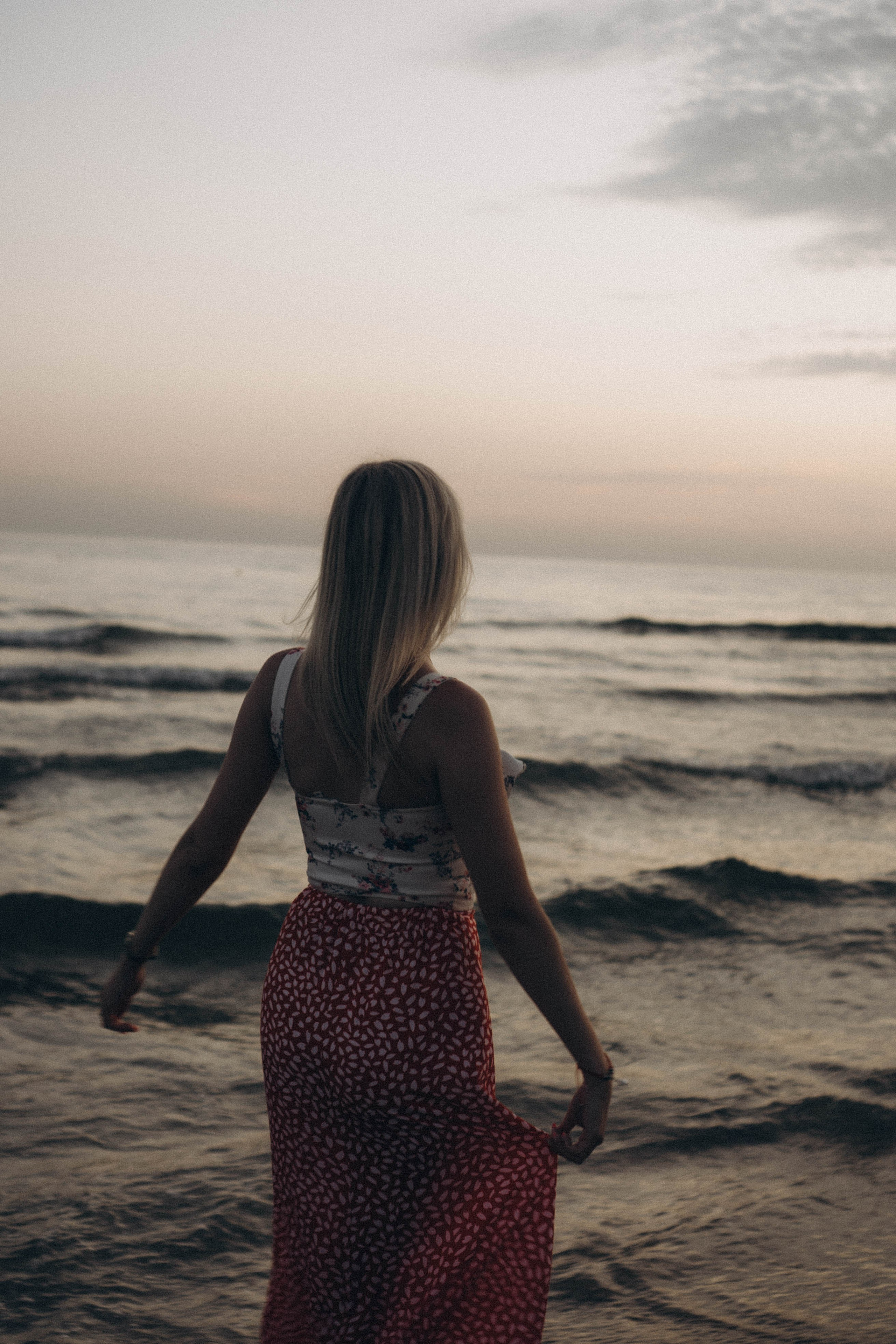 Июльский вечер на берегу черного моря. Профессиональный фотограф, Санкт-Петербург — Виктория Богомолова