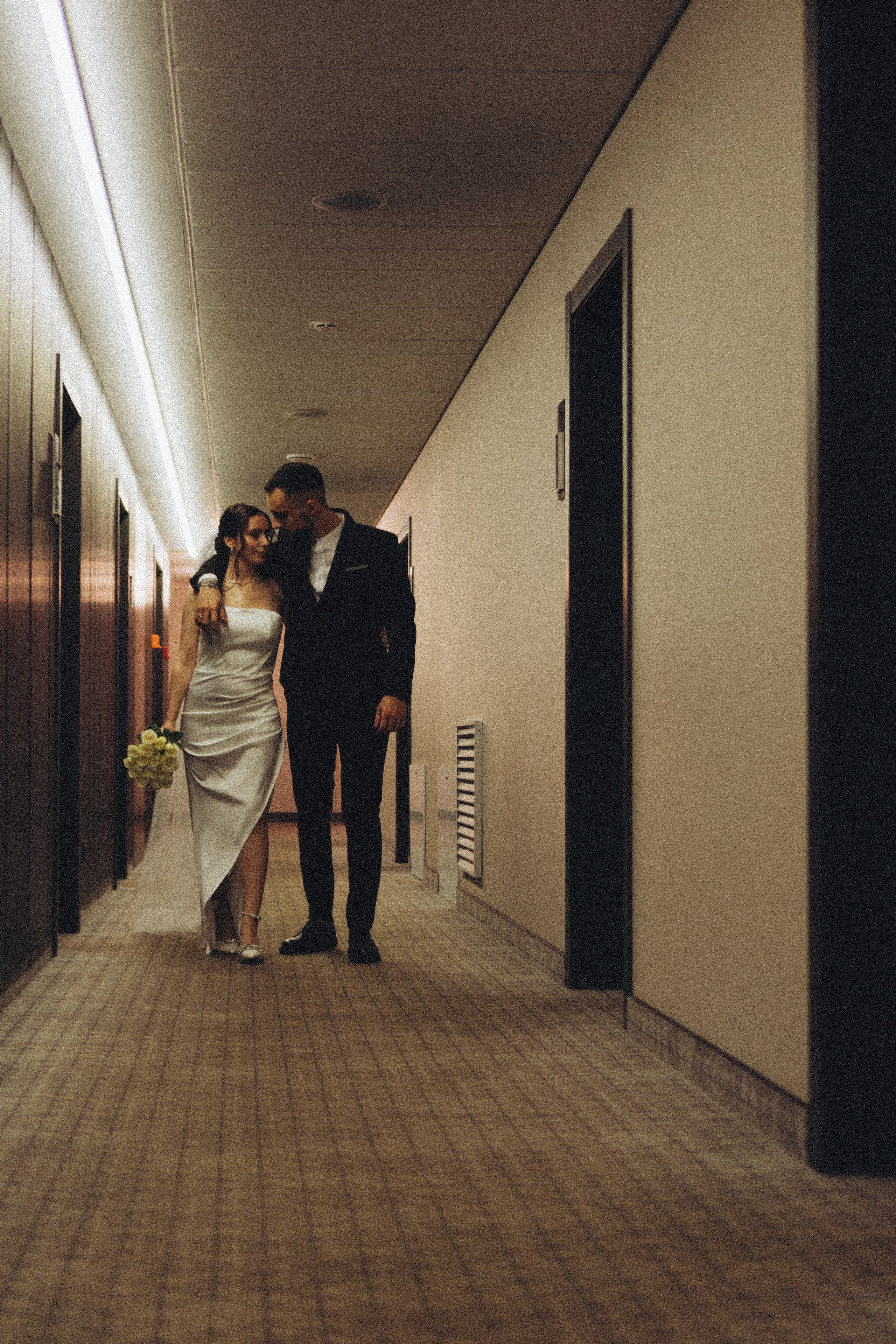 СВАДЕБНАЯ СЬЕМКА СБОРОВ ЖЕНИХА И НЕВЕСТЫ В ОТЕЛЕ И ТАКЖЕ ФОТОСЕССИИЯ В ОТЕЛЕЕ МЕГАПОЛИС БРЯНСК. Профессиональный фотограф, Санкт-Петербург — Виктория Богомолова