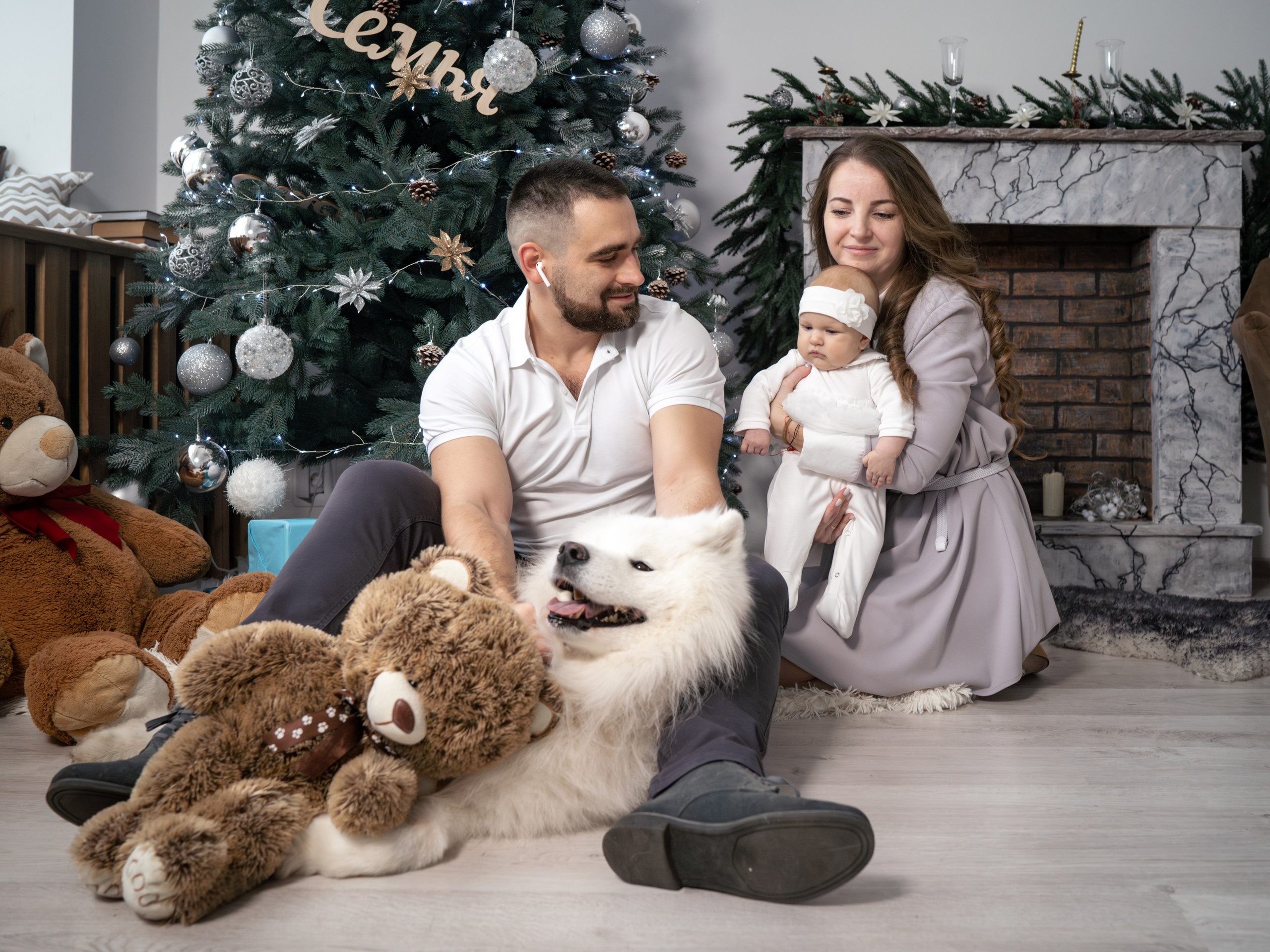 С самоедской лайкой. Фотограф Зинаида Евдокимова