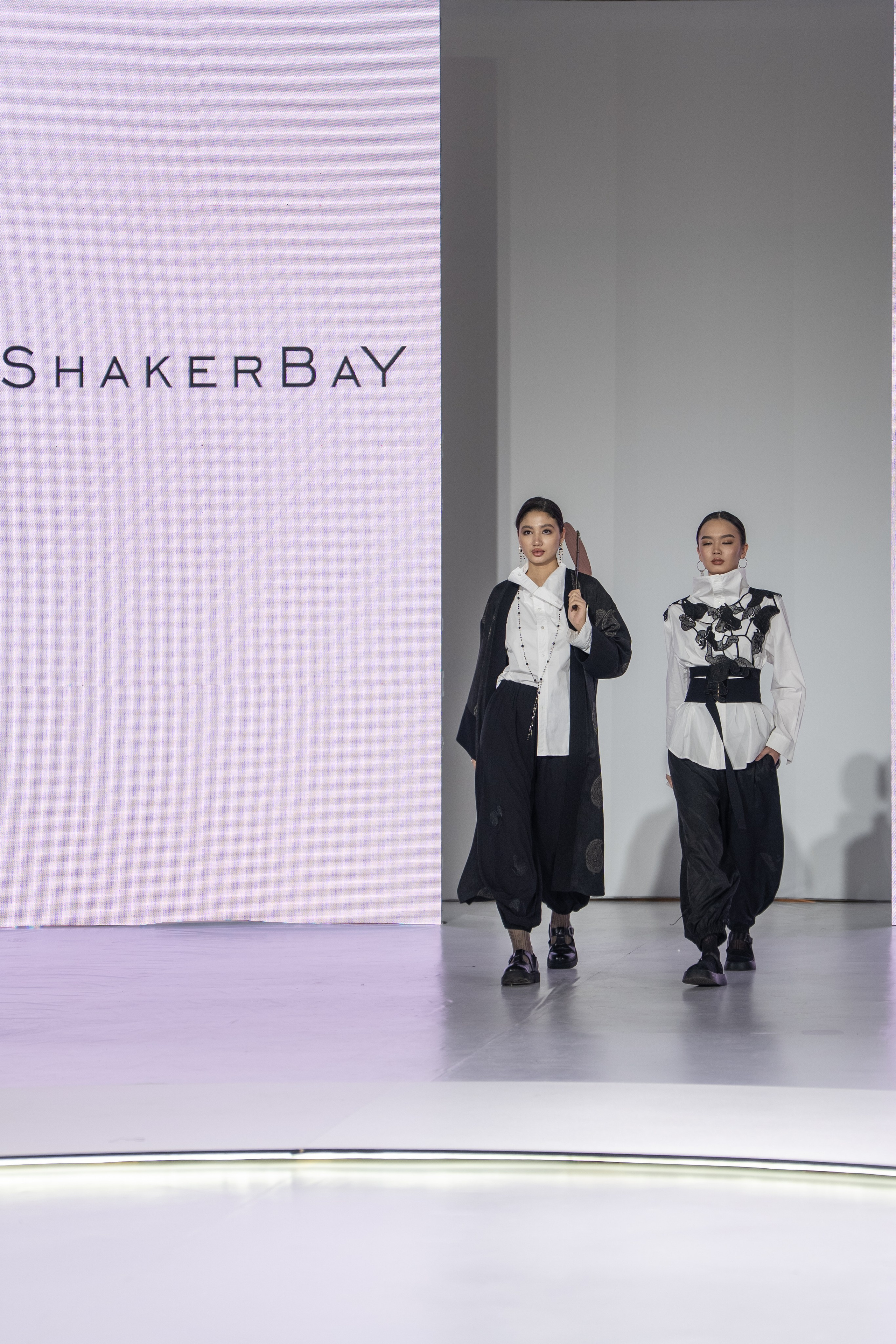 Дезайнер Shakerbay. Сайт Алматинского НЮ АРТ, будуар и фэшн фотографа Дениса Карпенко