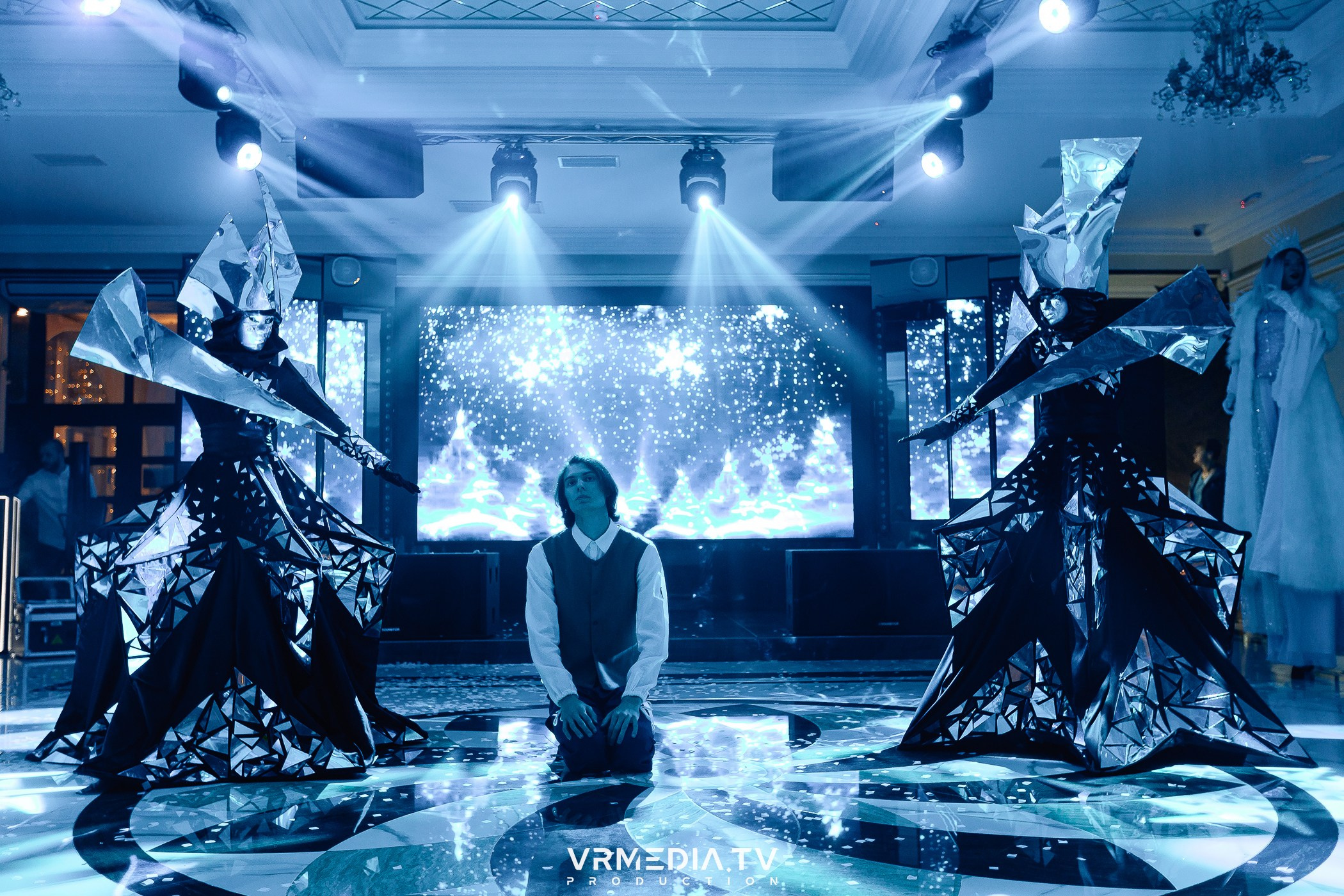 Новогодний вечер в ресторане «Лазурный Берег»