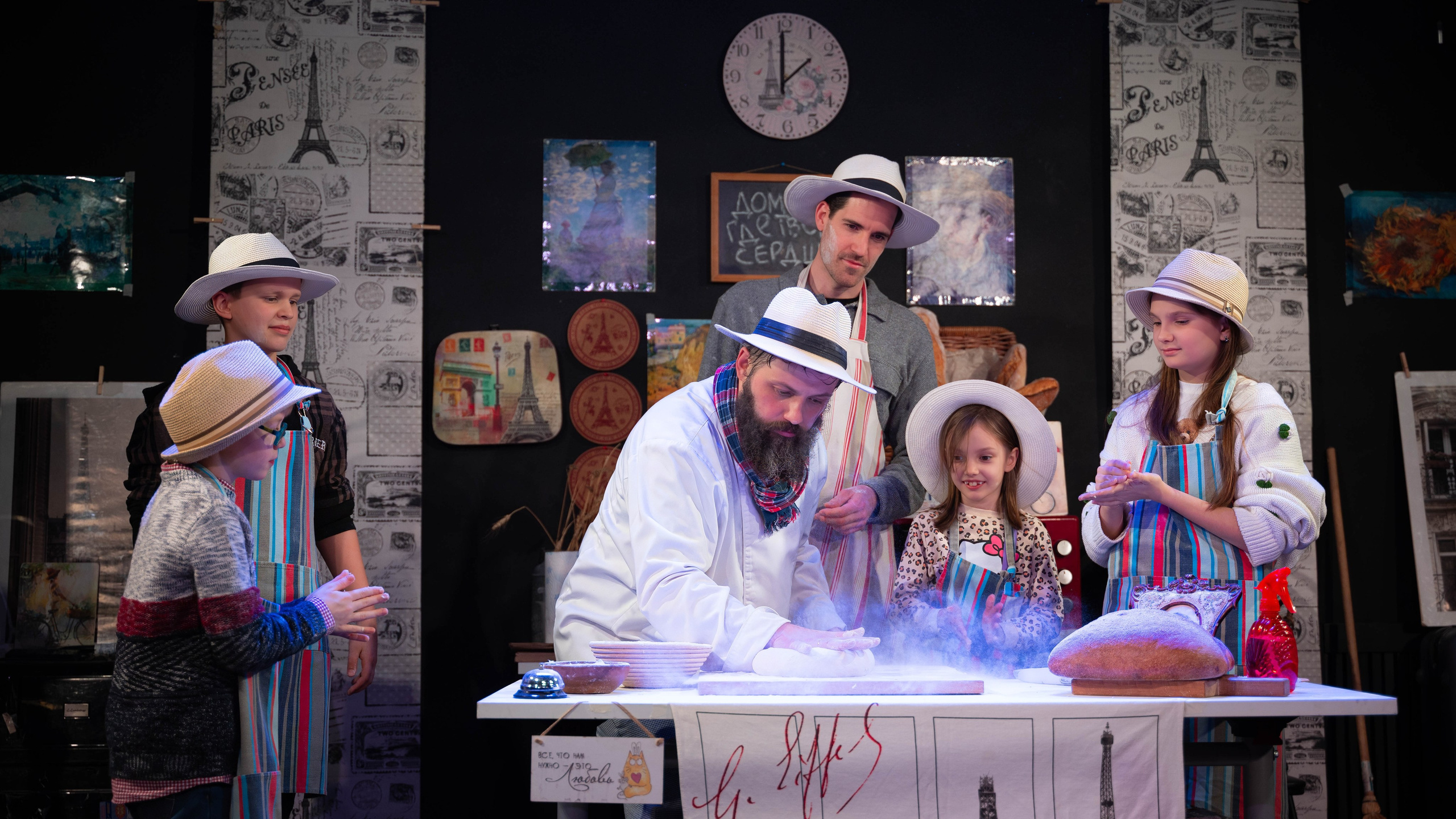 Спектакль "Семейная пекарня". Театральный фотограф Михаил Макаричев-Энгельс
