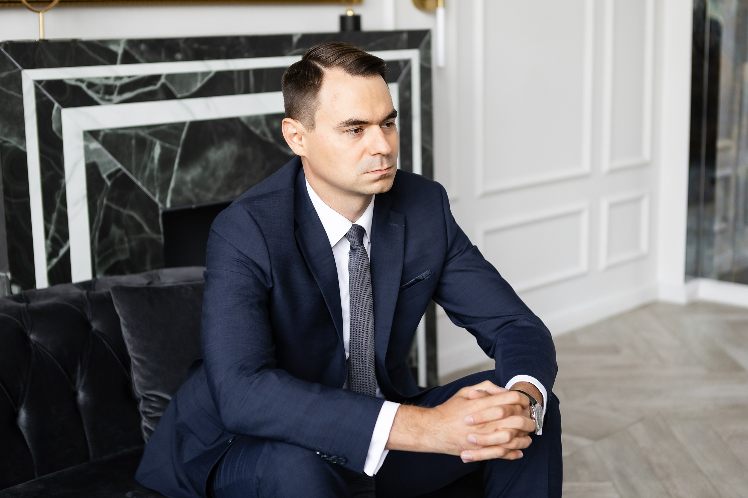 Мужская бизнес фотосессия в студии