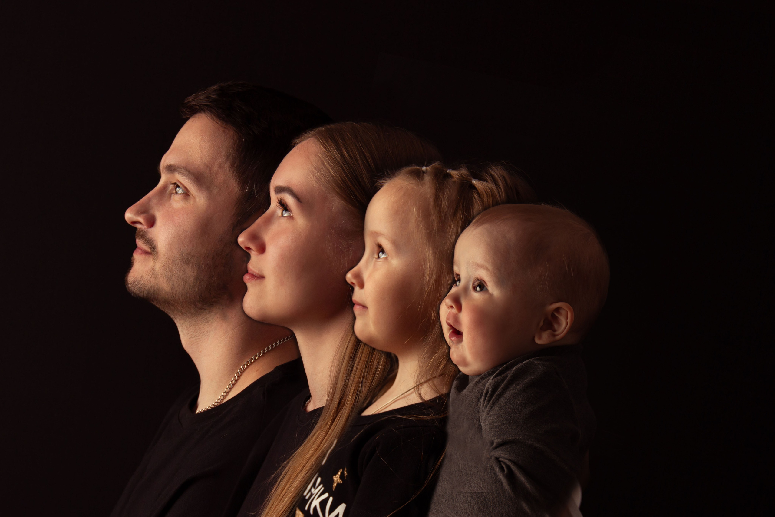 Семейный портрет «Наследие». Колесникова Татьяна. Фотограф новорожденных Щёлково, Москва, Королев