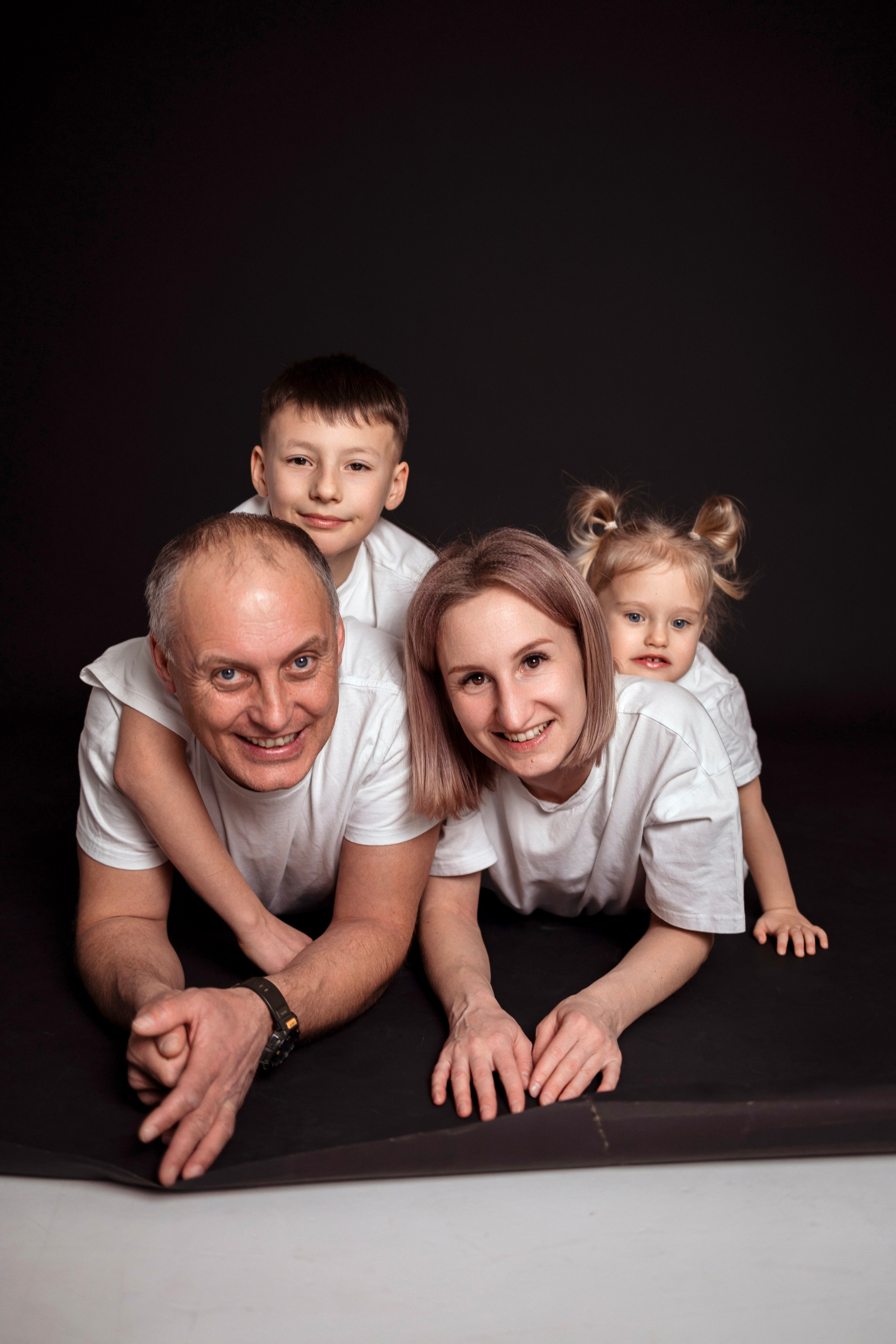 Семейная в студии. Свадебный фотограф в Петропавловске-Камчатском Артур Зябов