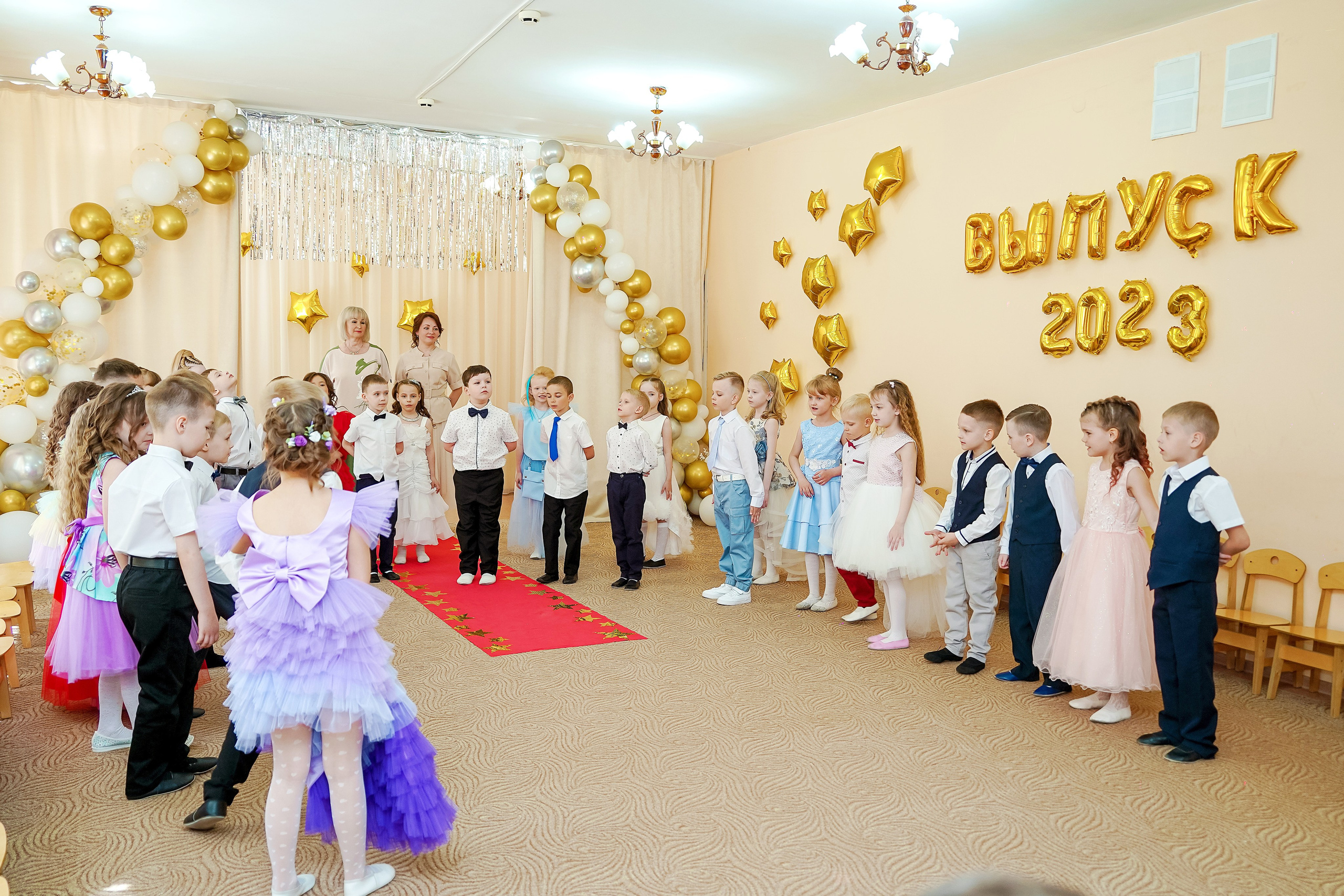 Фотосъемка видеосъёмка фотограф видеооператор новогодних утренников  в. Фотограф, видеооператор Нина Коршунова