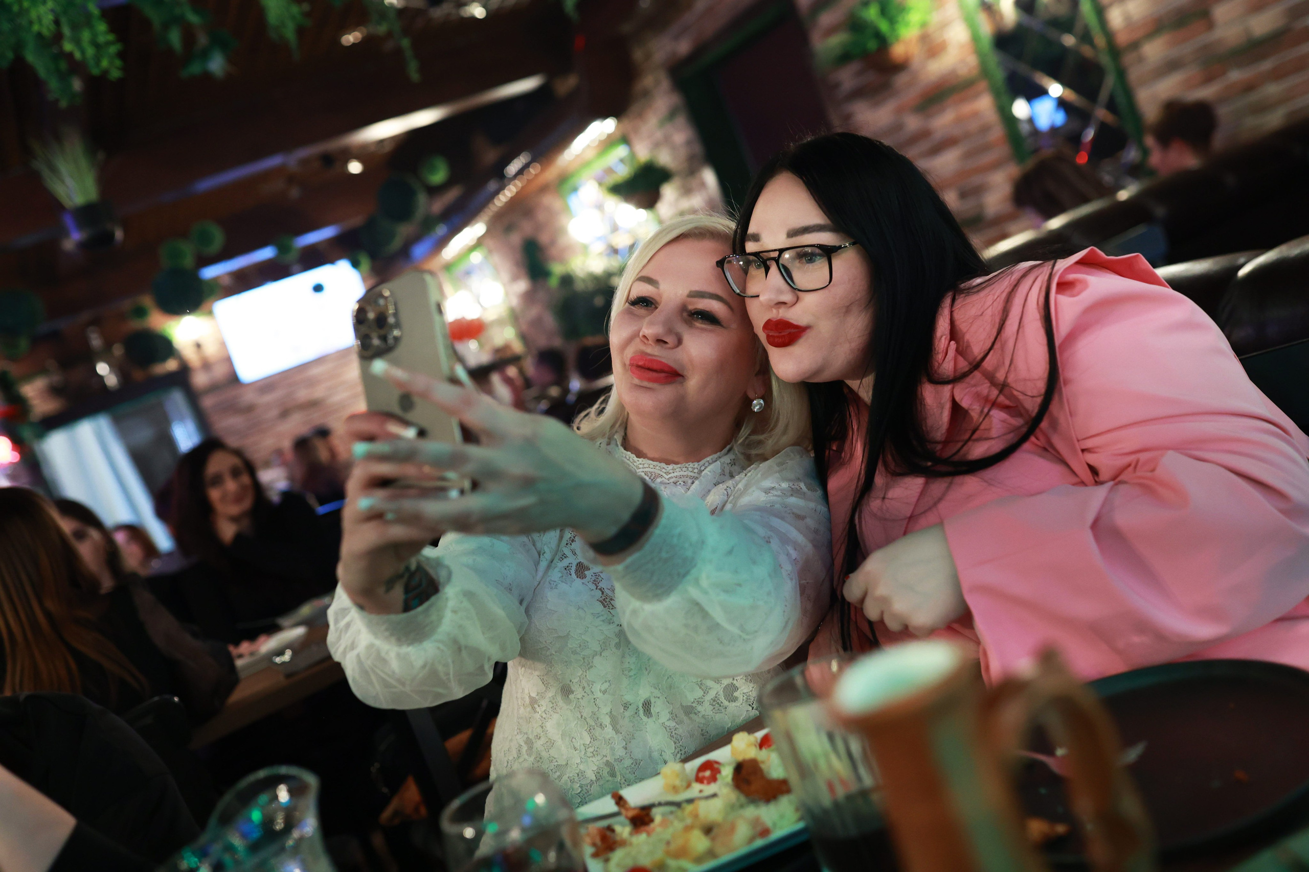 8 марта «Инжир». Andrey Pospelove. Фотограф в Саратове