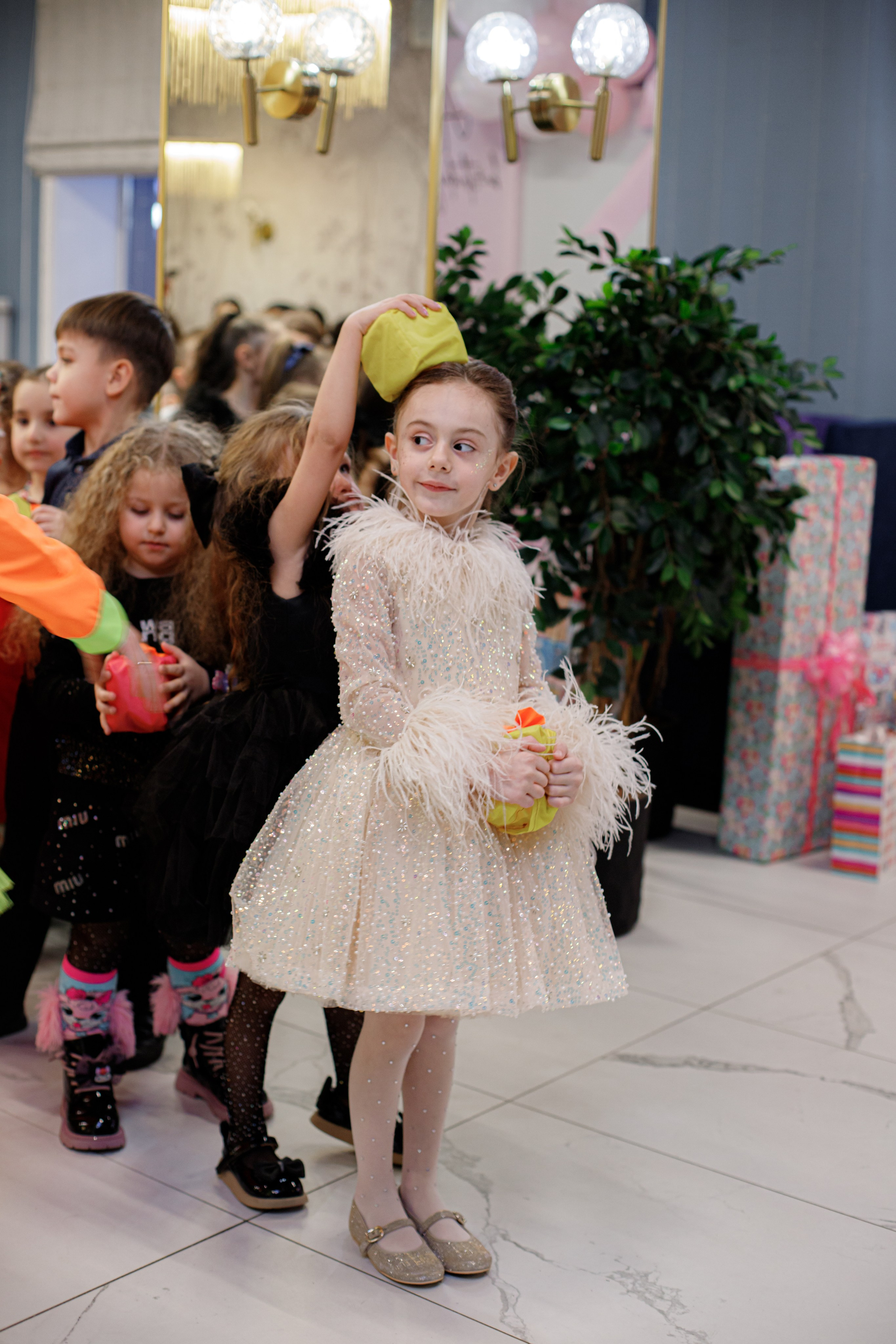 ASIA'S BIRTHDAY PARTY. Photokarish