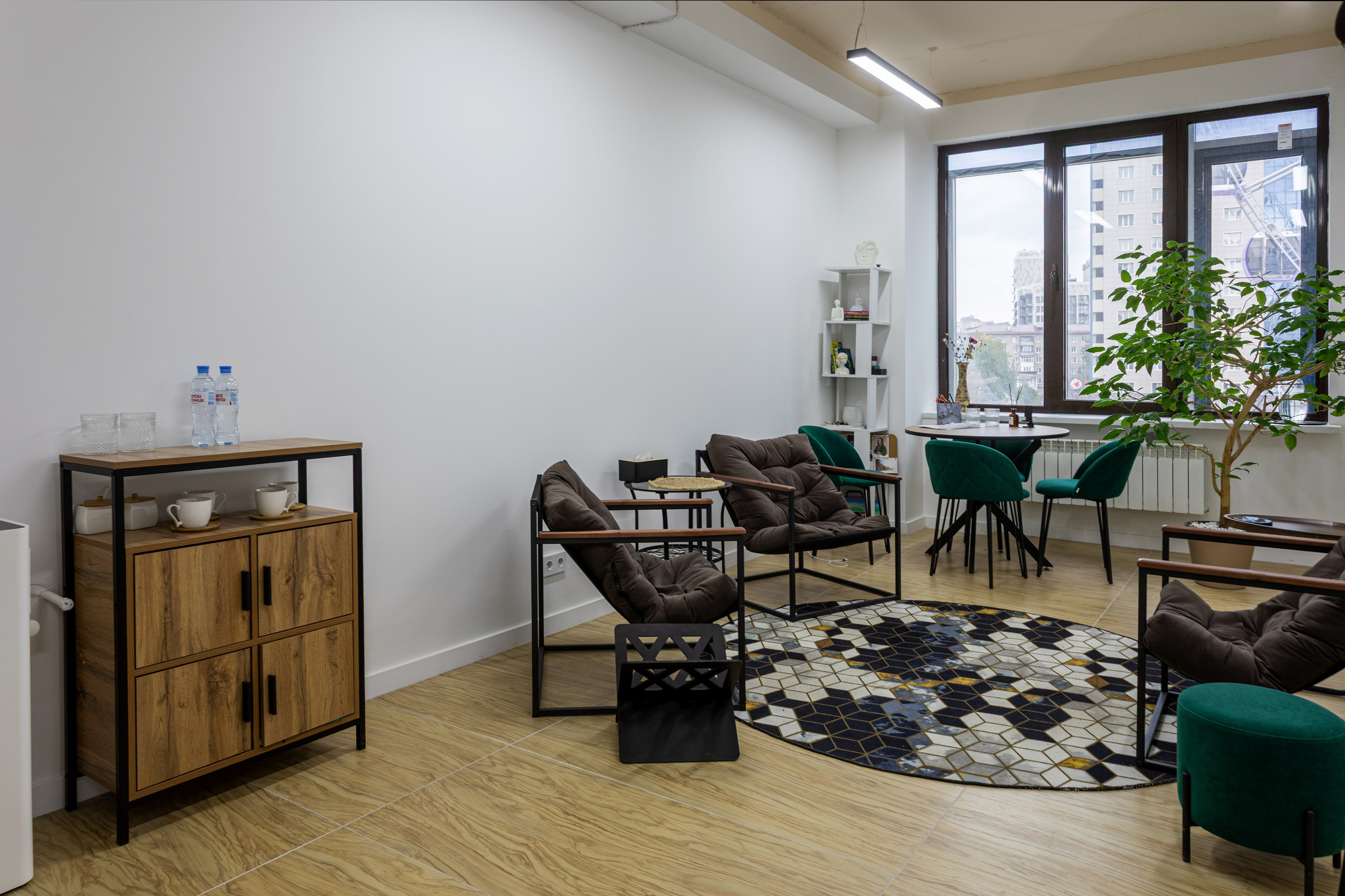 Бизнес-центр My Space Уфа, фото Алексея Муравьёва, современный офис,Лобби бизнес-центра My Space, съёмка фотографа Алексея Муравьёва, деловая атмосфера,Офисные помещения My Space Уфа, работа фотографа Алексея Муравьёва, деловой интерьер,Конференц-зал бизнес-центра My Space, фото Алексея Муравьёва, бизнес-встречи,Рецепция бизнес-центра My Space Уфа, съёмка Алексея Муравьёва, премиальный дизайн,Офисное пространство My Space, фото Алексея Муравьёва, рабочая зона,Панорамные окна бизнес-центра My Space, работа фотографа Алексея Муравьёва, вид на город,Лифт бизнес-центра My Space Уфа, съёмка Алексея Муравьёва, комфорт,Переговорная комната My Space, фото Алексея Муравьёва, деловой стиль,Зона отдыха бизнес-центра My Space, работа фотографа Алексея Муравьёва, комфорт для сотрудников,Инфраструктура My Space Уфа, съёмка Алексея Муравьёва, бизнес-услуги,Паркинг бизнес-центра My Space, фото Алексея Муравьёва, безопасность,Вестибюль My Space, работа фотографа Алексея Муравьёва, элегантность,Офисные кабинеты бизнес-центра My Space, съёмка Алексея Муравьёва, функциональность,Общественные зоны My Space Уфа, фото Алексея Муравьёва, современный дизайн,Рецепция и зона ожидания My Space, работа фотографа Алексея Муравьёва, стиль,Офисные перегородки бизнес-центра My Space, съёмка Алексея Муравьёва, зонирование,Интерьер бизнес-центра My Space Уфа, фото Алексея Муравьёва, деловой интерьер,Офисная мебель My Space, работа фотографа Алексея Муравьёва, эргономичность,Освещение бизнес-центра My Space, съёмка Алексея Муравьёва, комфорт для работы