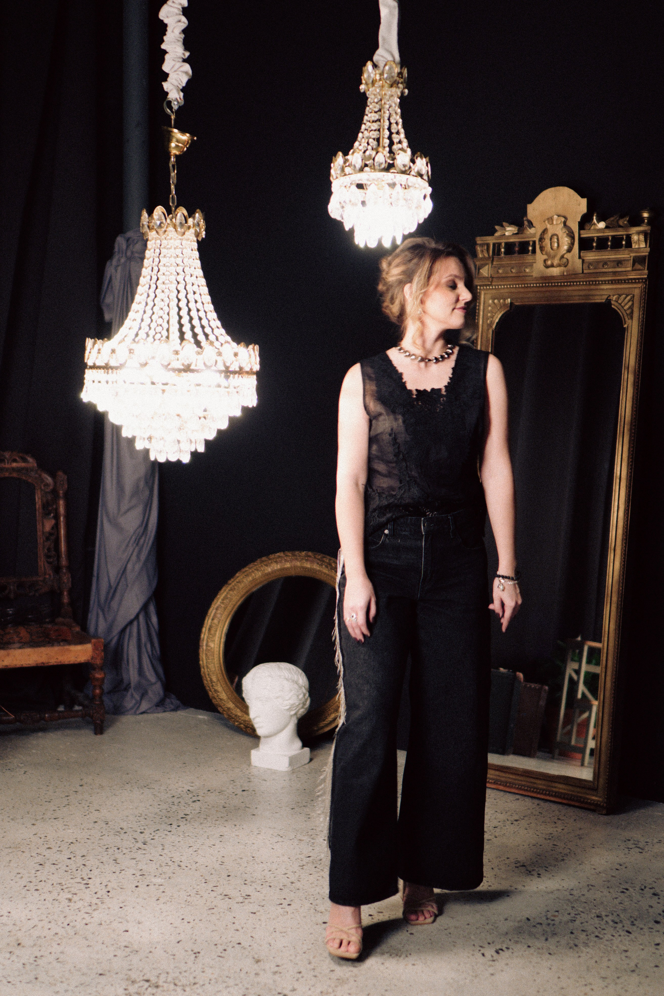 НОВОГОДНЯЯ ФОТОСЕСИИЯ В СТУДИИ ДЛЯ ДЕВУШКИ И ПРОГУЛКА ПО ЧЕРНЫШЕВСКОЙ. Профессиональный фотограф, Санкт-Петербург — Виктория Богомолова