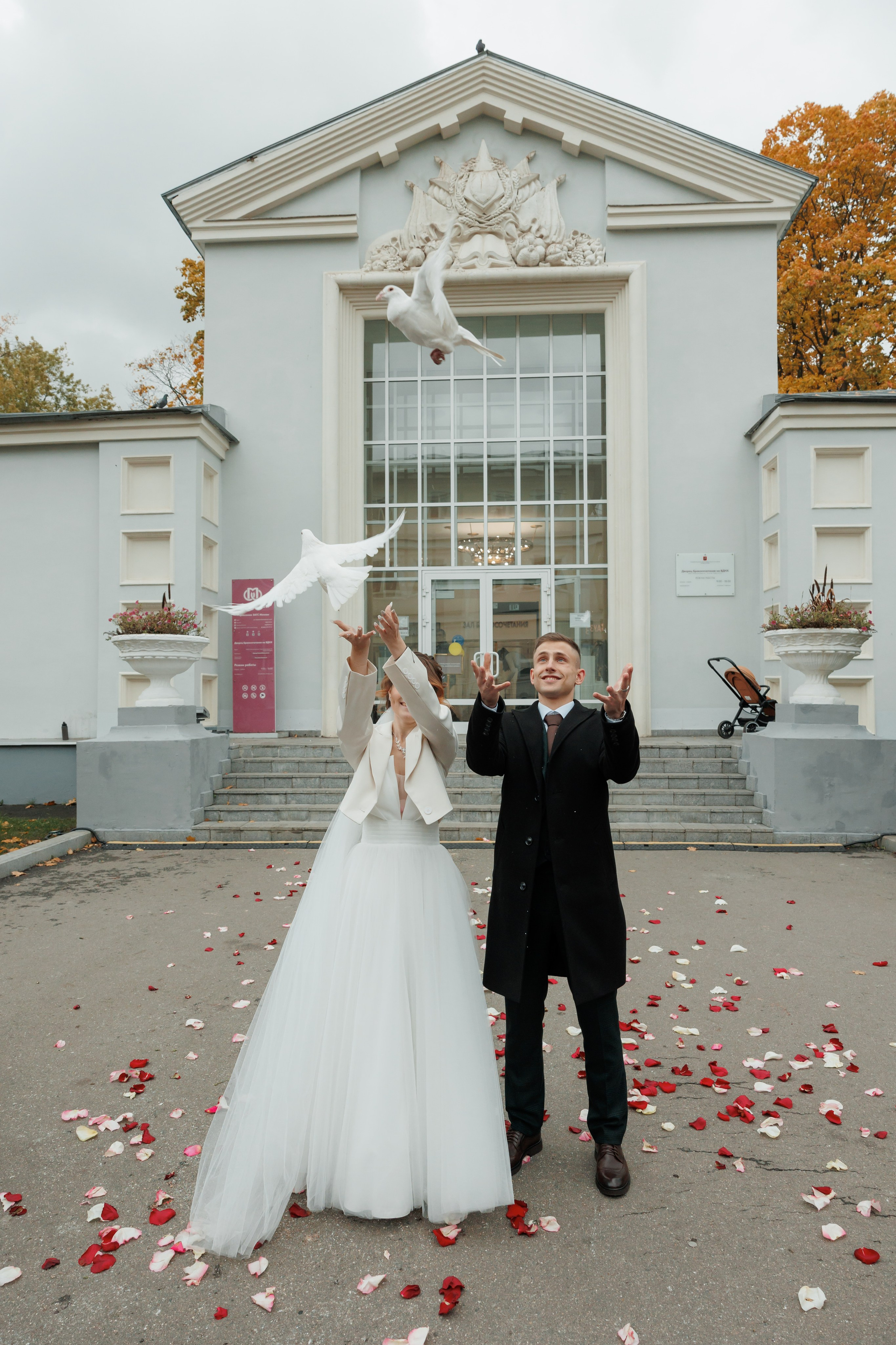 Константин и Дарья, ЗАГС ВДНХ, отель Soluxe, ресторан «Антик». Свадебный и репортажный фотограф (Москва, Королев и другие)