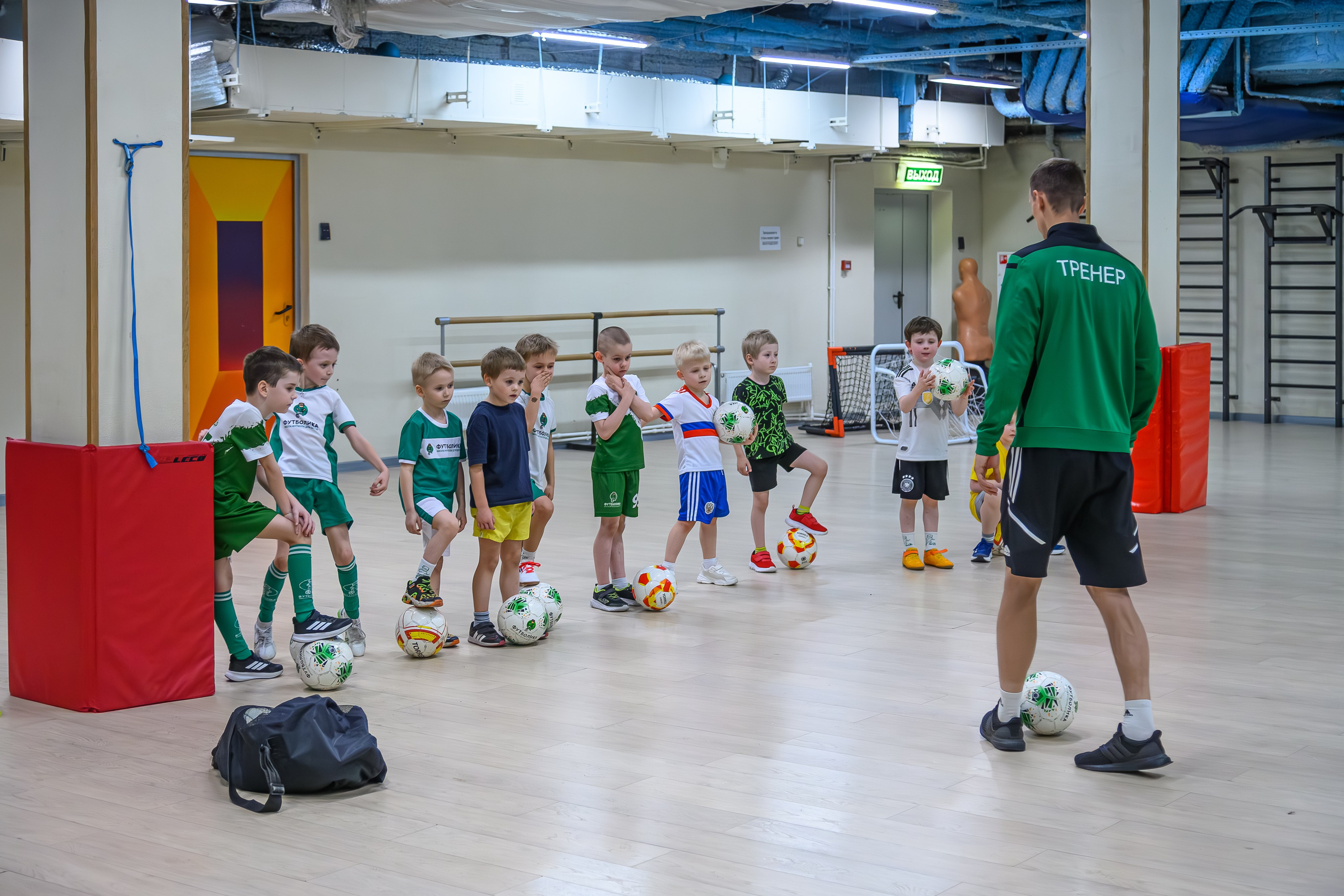 Репортажная фотосъемка соревнований в Москве с профессиональным репортажным фотографом. Обработка фото без фильтров, живые фото. 