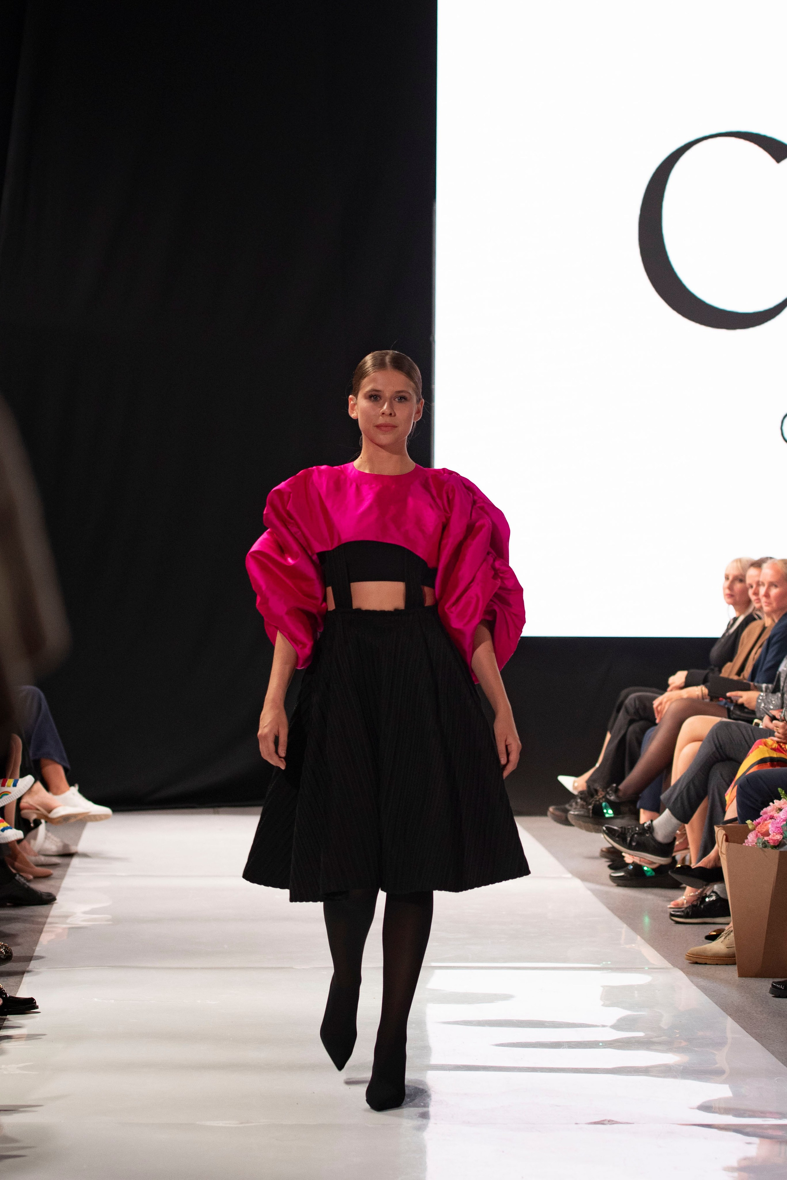 Фотограф на модельный показ. Свадебный, семейный, фэшн фотограф, школьный фотограф в Сочи