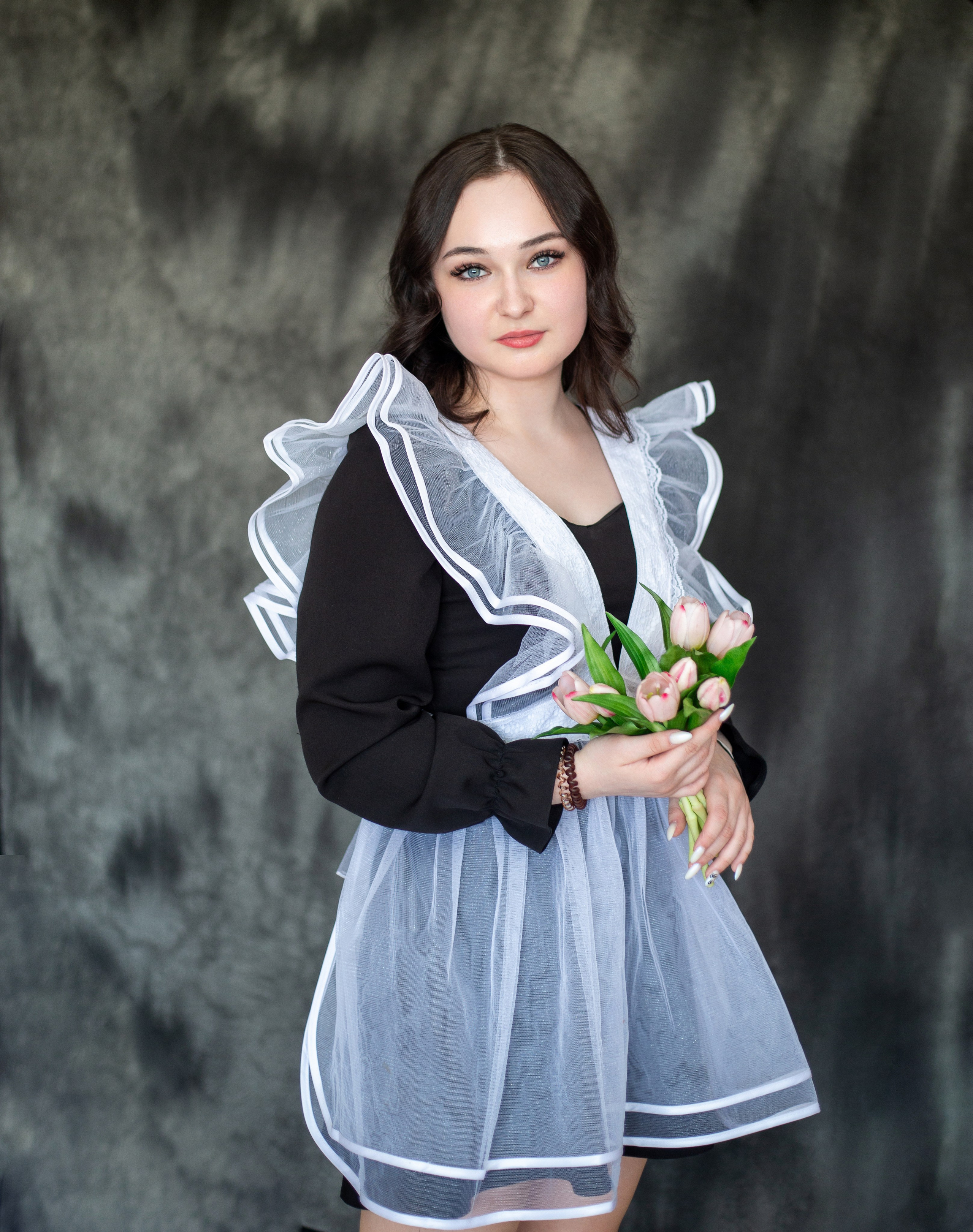 Портреты старшая школа (фоны, школа, улица). Выпускные альбомы Воронеж от Веры Соколовой