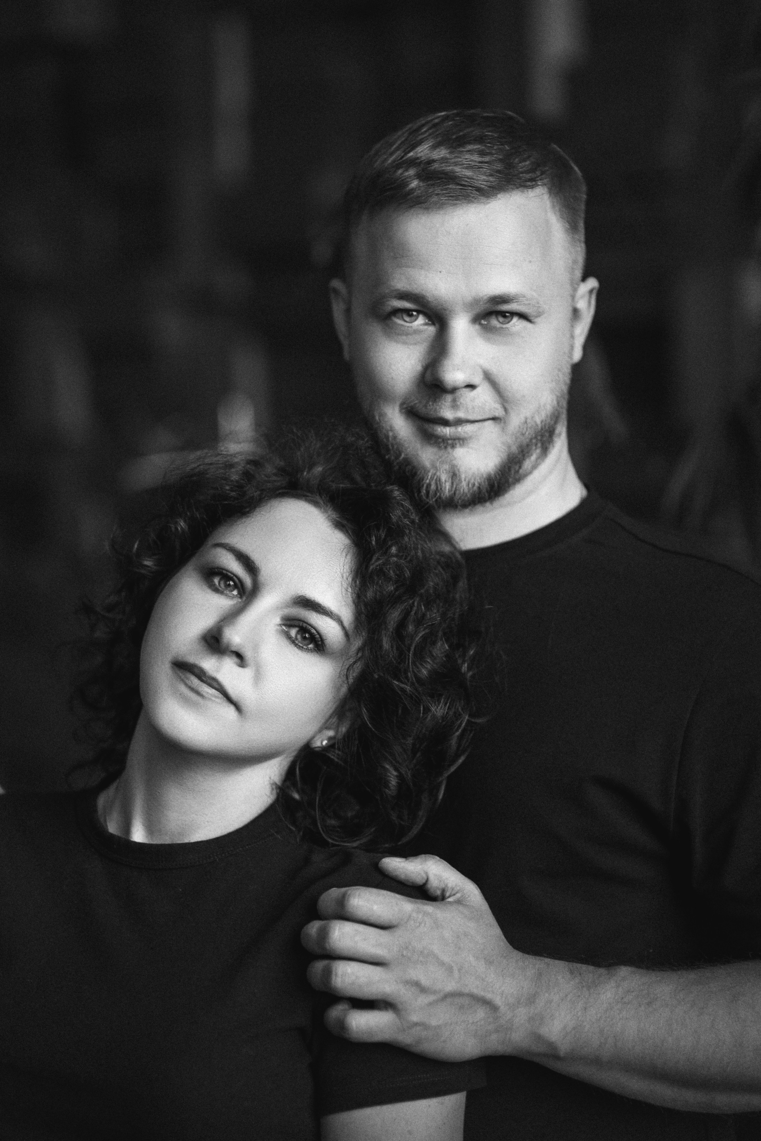 Стильная фотосессия влюбленных в студии — уют и эмоции в каждом кадре. Профессиональный фотограф в Москве. Елена Шуваева