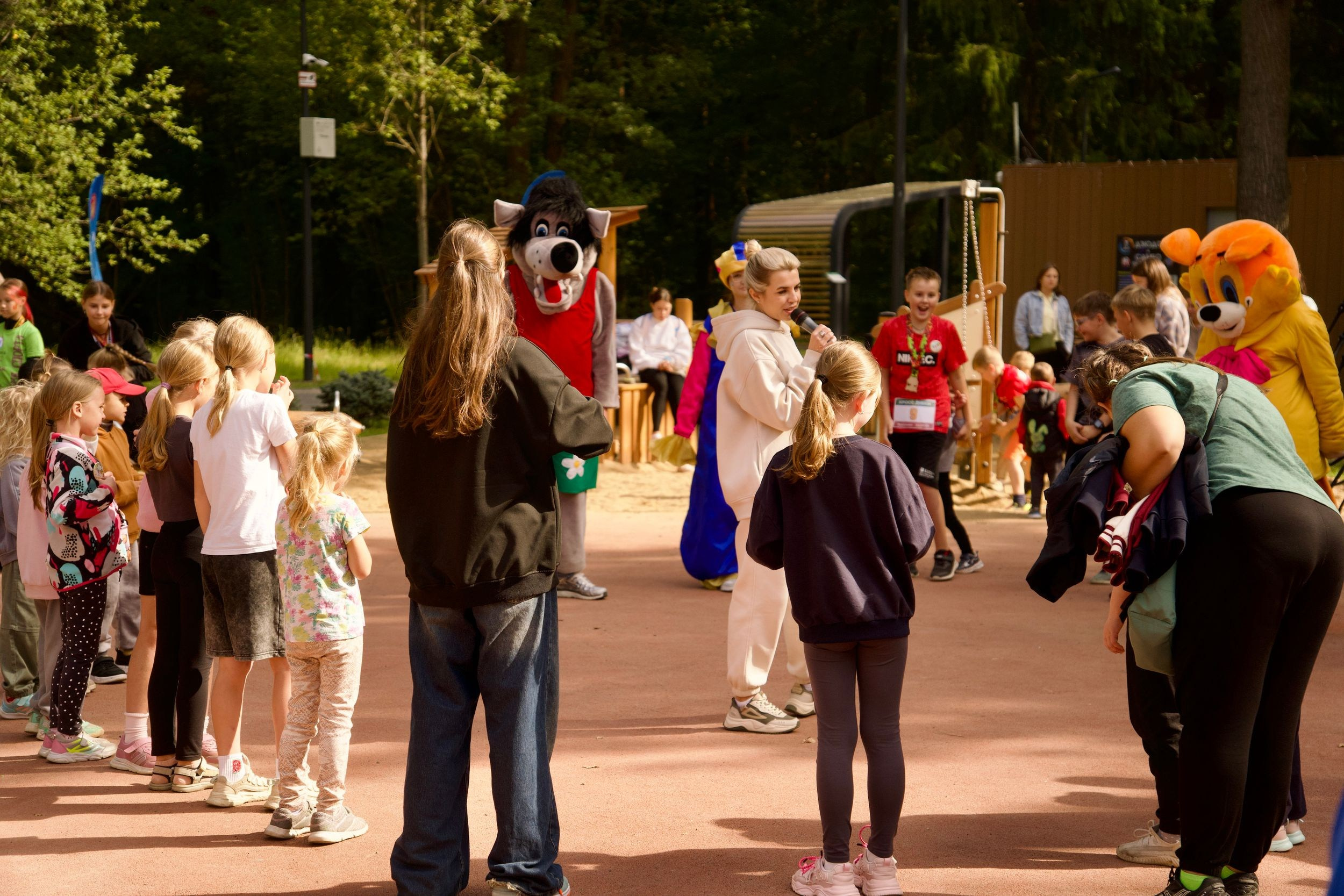 Забег в парке «Дубки». Кафе «БЕЛКА НАШЕПТАЛА». Ну оооочень концептуальное кафе