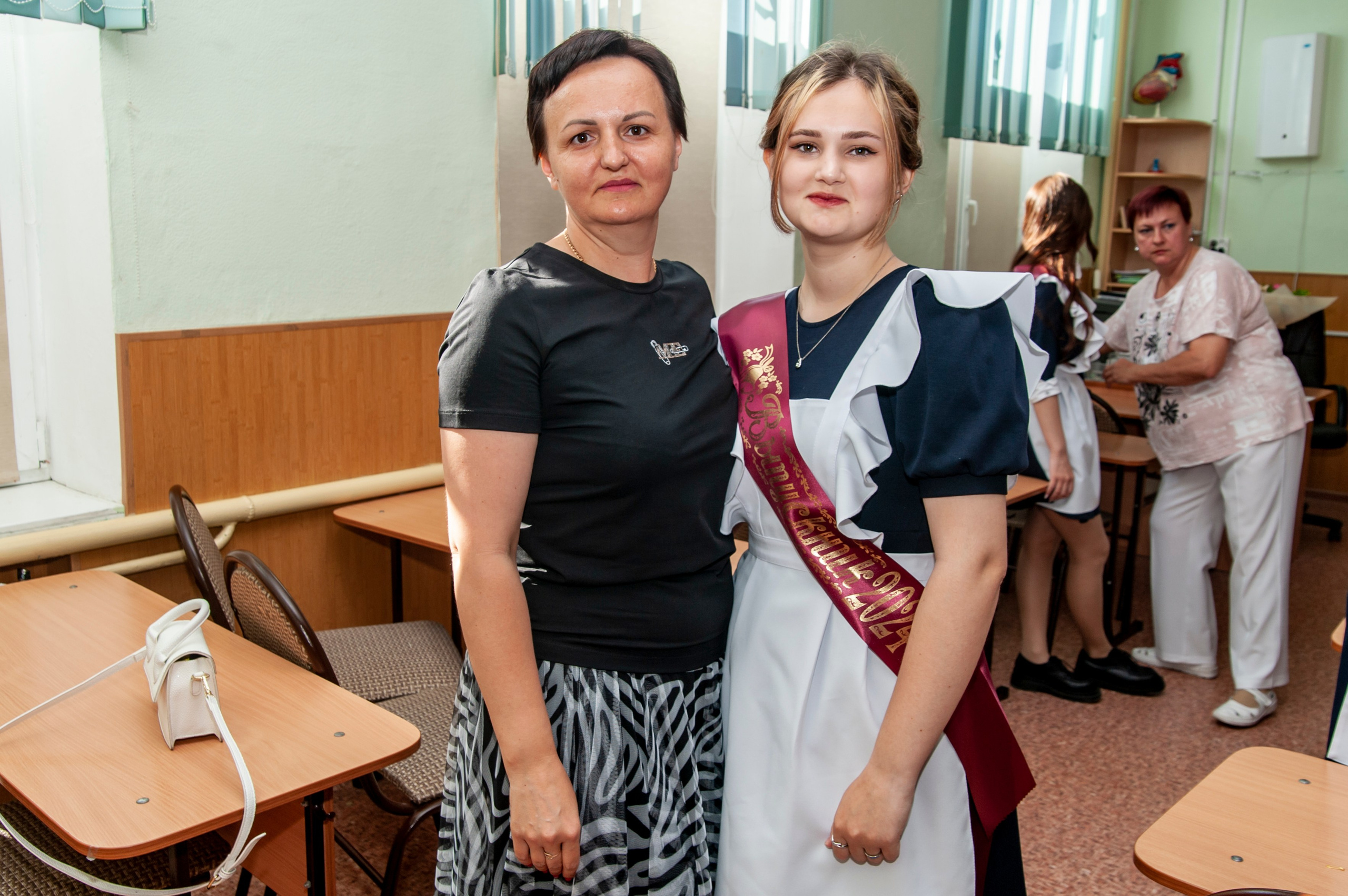 Последний Звонок МАОУ СОШ № 17 им. Эдуарда Есаяна — Архипо-Осиповка. Свадебный и семейный фотограф Денис Лукьянов в Краснодаре, Краснодарском крае и Республике Крым