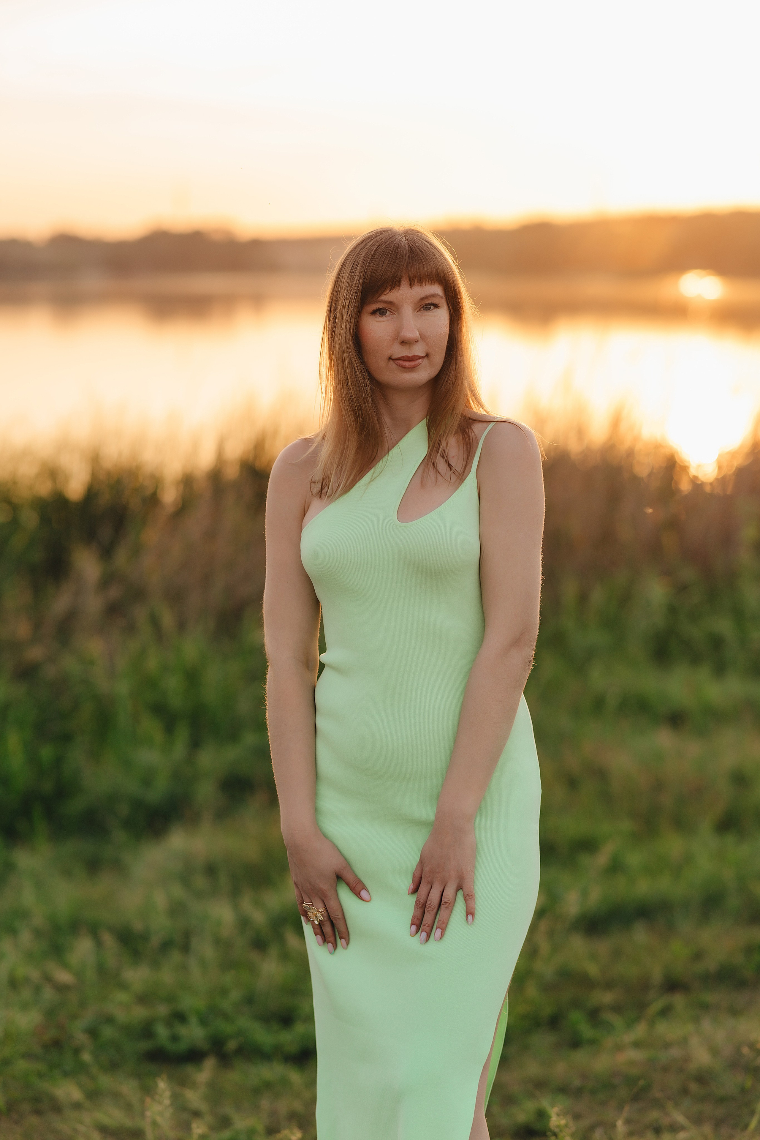 Анастасия | Съемка на закате с букетом пионов. Фотограф Карина Шмулёва. Воронеж и область