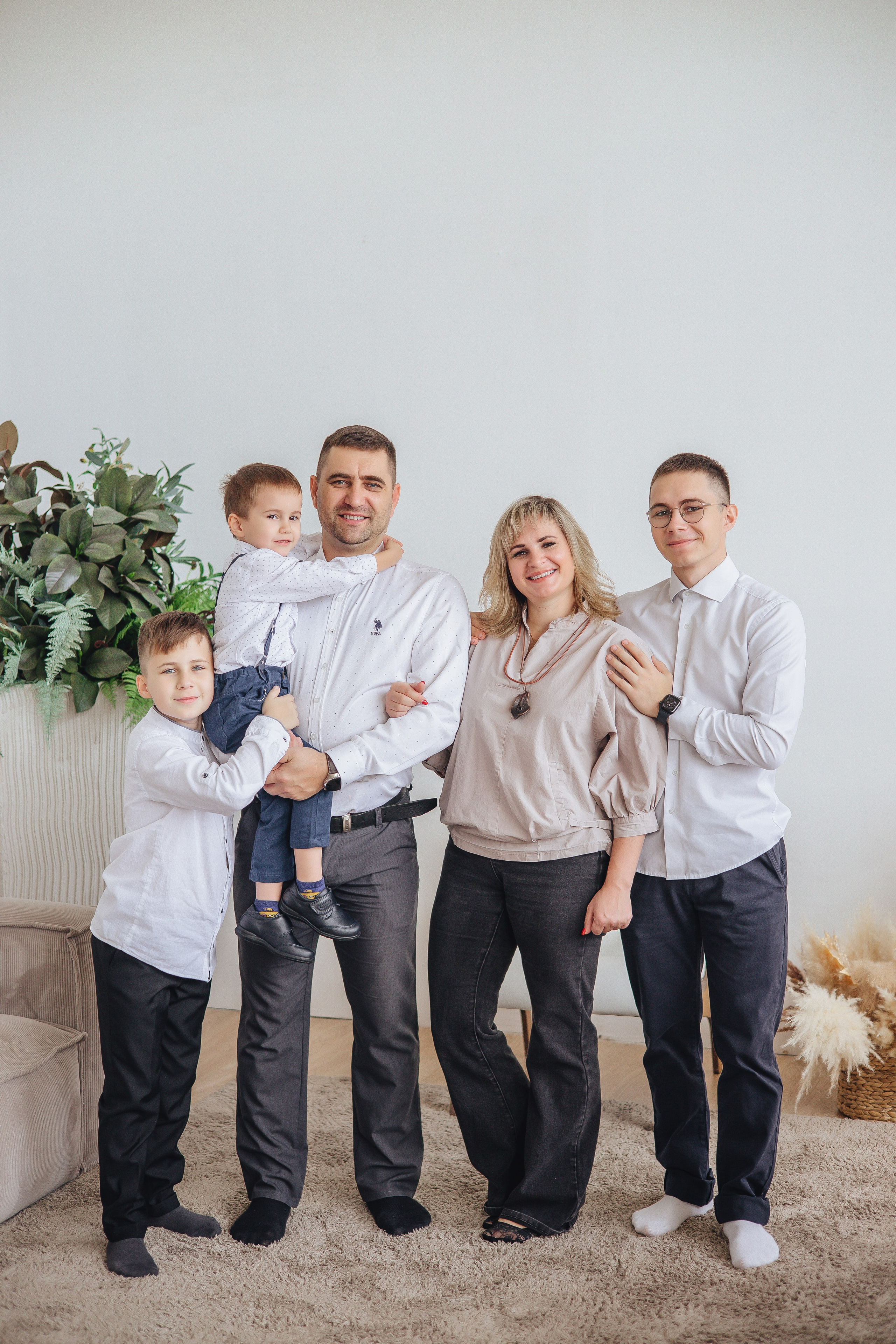 Большая семья. Студия. Свадебный и семейный фотограф Пушкин Царское Село СПБ Питер Санкт-Петербург и Рязань Ольга Козлова