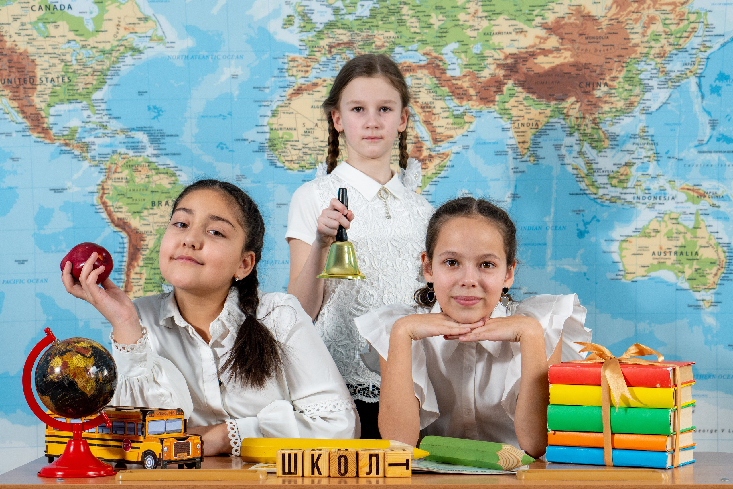 Начальная школа. Выпускные альбомы для детских садов и школ в Симферополе и Крыму — фотограф Ирина Найкина