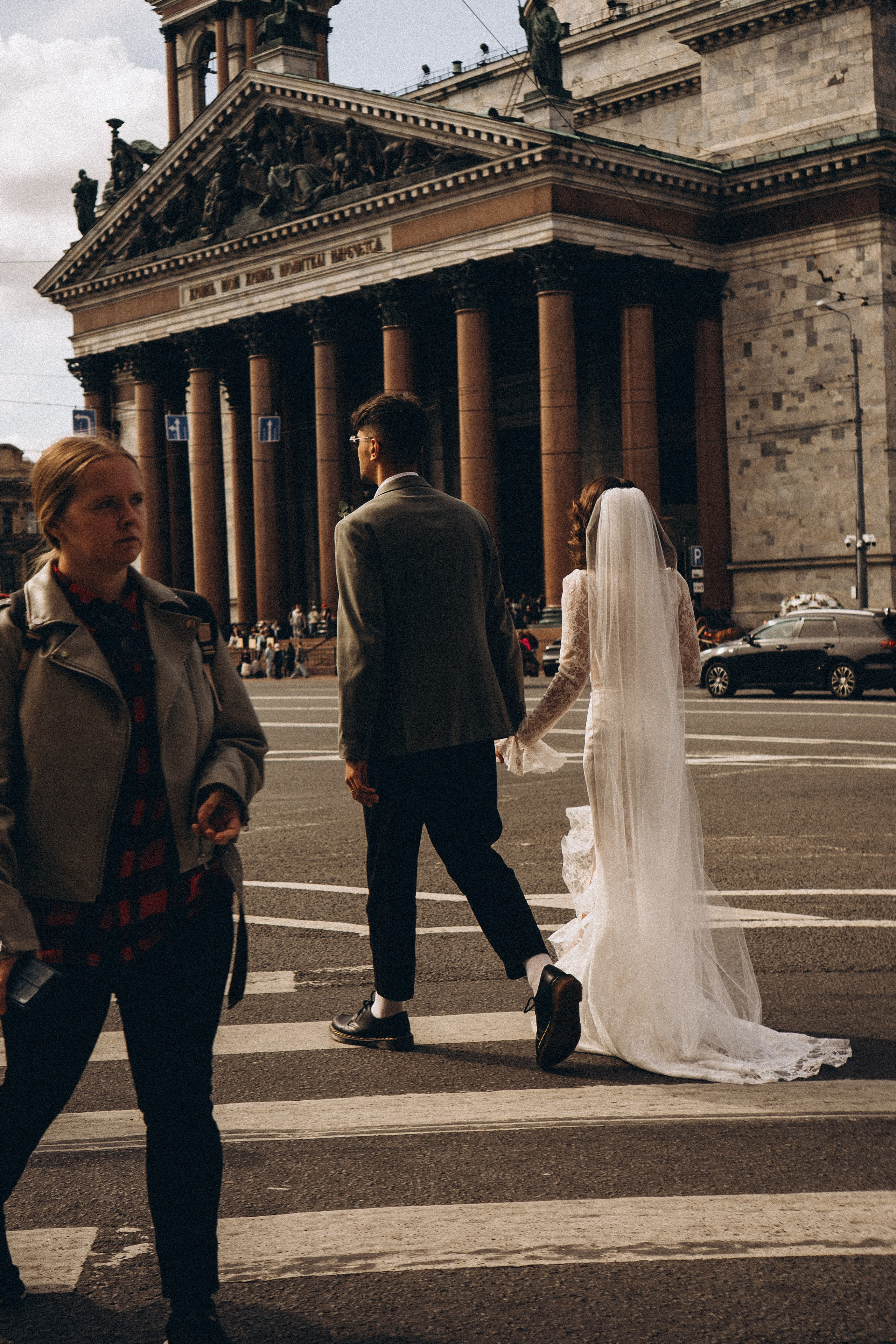 СВАДЕБНАЯ ПРОГУЛКА ВОЗЕ ИСАИКЕВСКОГО СОБОРА АСТОРИИ И ЗАКОНОДАЛЕТНОГО СОБРАНИЯ. Профессиональный фотограф, Санкт-Петербург — Виктория Богомолова