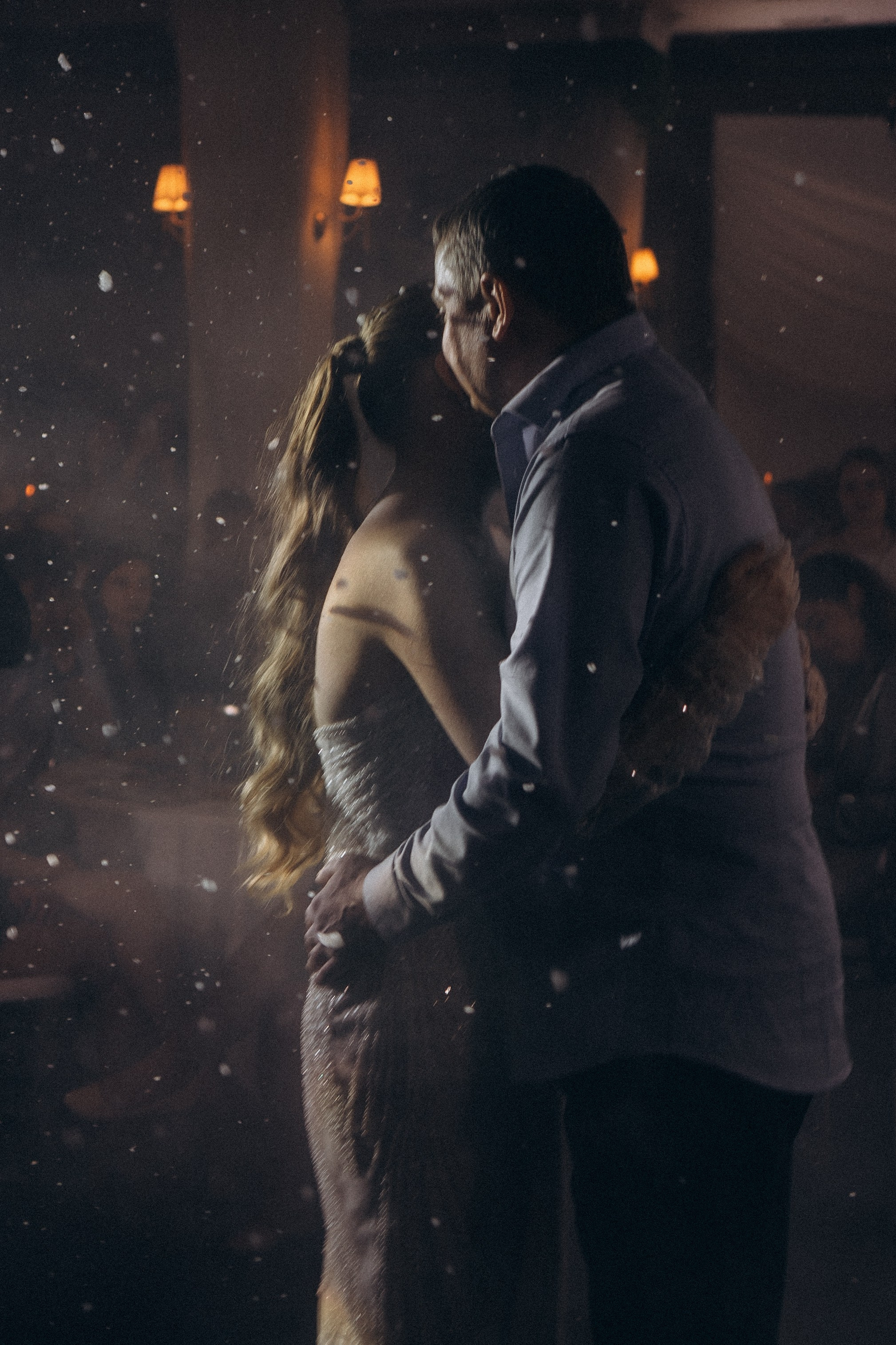 СВАДЕБНАЯ СЬЕМКА СБОРОВ В ОТЕЛЕ И ВЫЕЗД НА ЦЕРЕМОНИЮ (СНЯТО В СИБИРЕ В НИЖНЕВАРТОВСКЕ). Профессиональный фотограф, Санкт-Петербург — Виктория Богомолова