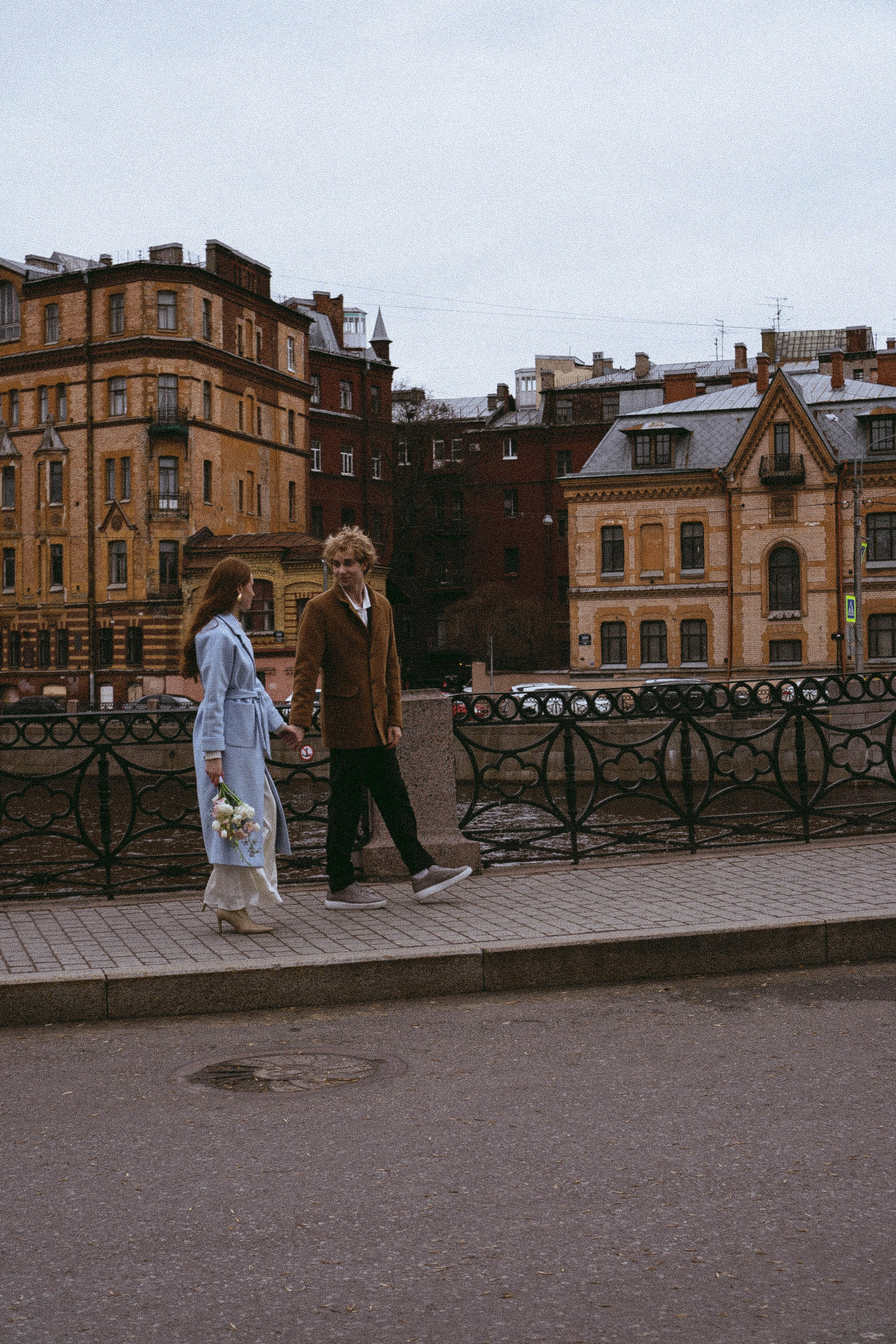 СВАДЕБНАЯ ПРОГУЛКА ПО ПЕТРОГРАДКЕ ВЕСНОЙ (ФОТОСЕССИИЯ ПАРЫ СВАДЕБНАЯ). Профессиональный фотограф, Санкт-Петербург — Виктория Богомолова