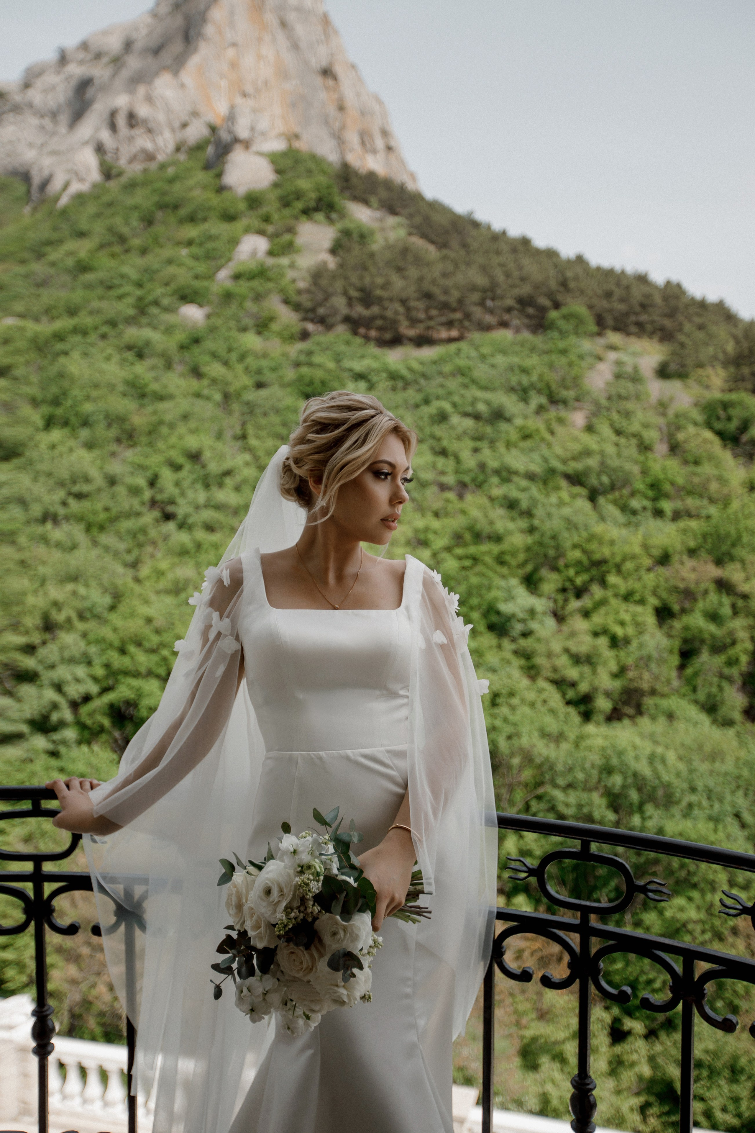 Денис и Алина. Белый замок. Фотограф Анна Лейман. Севастополь