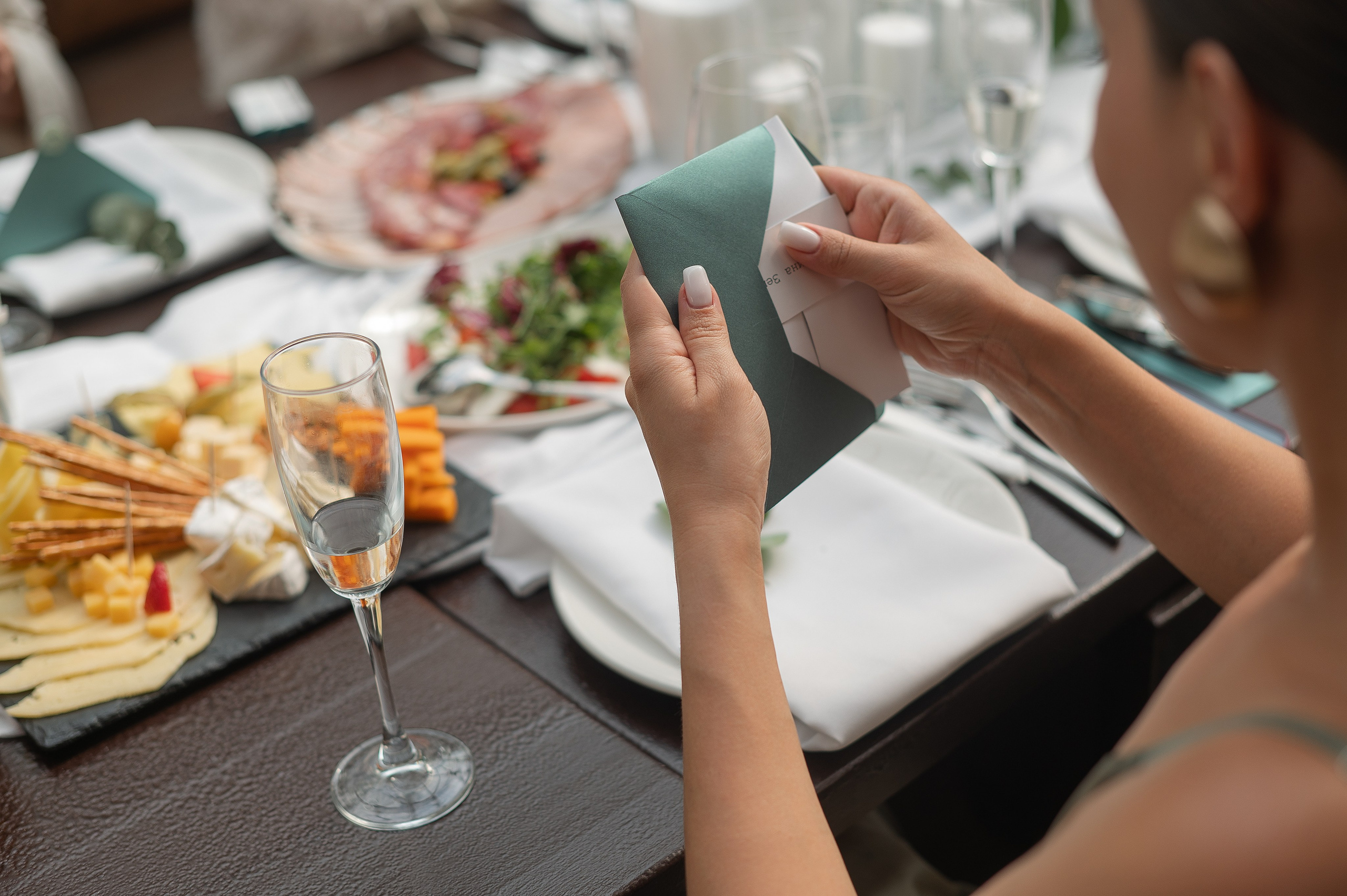 Динамичная свадьба где гости были активными участниками праздника. Свадебный фотограф в Ярославле Денис Медоваров