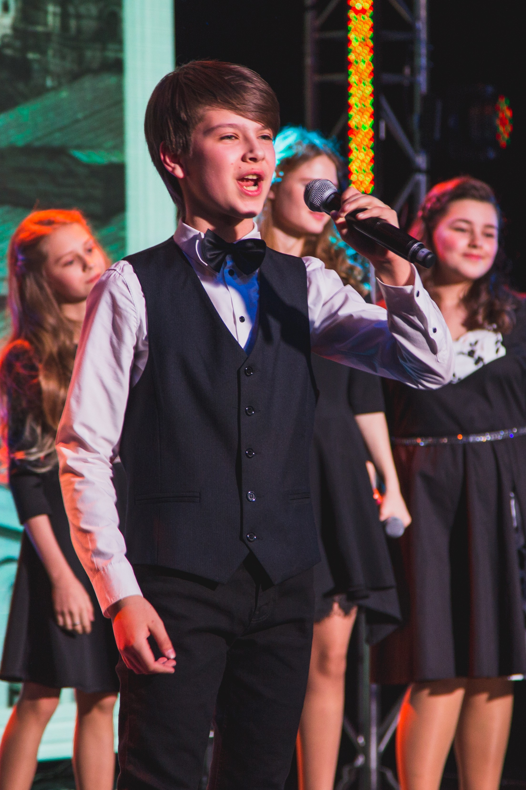 О2ТВ группа СТРАНА. Видеооператор/Фотограф Николай Завьялов