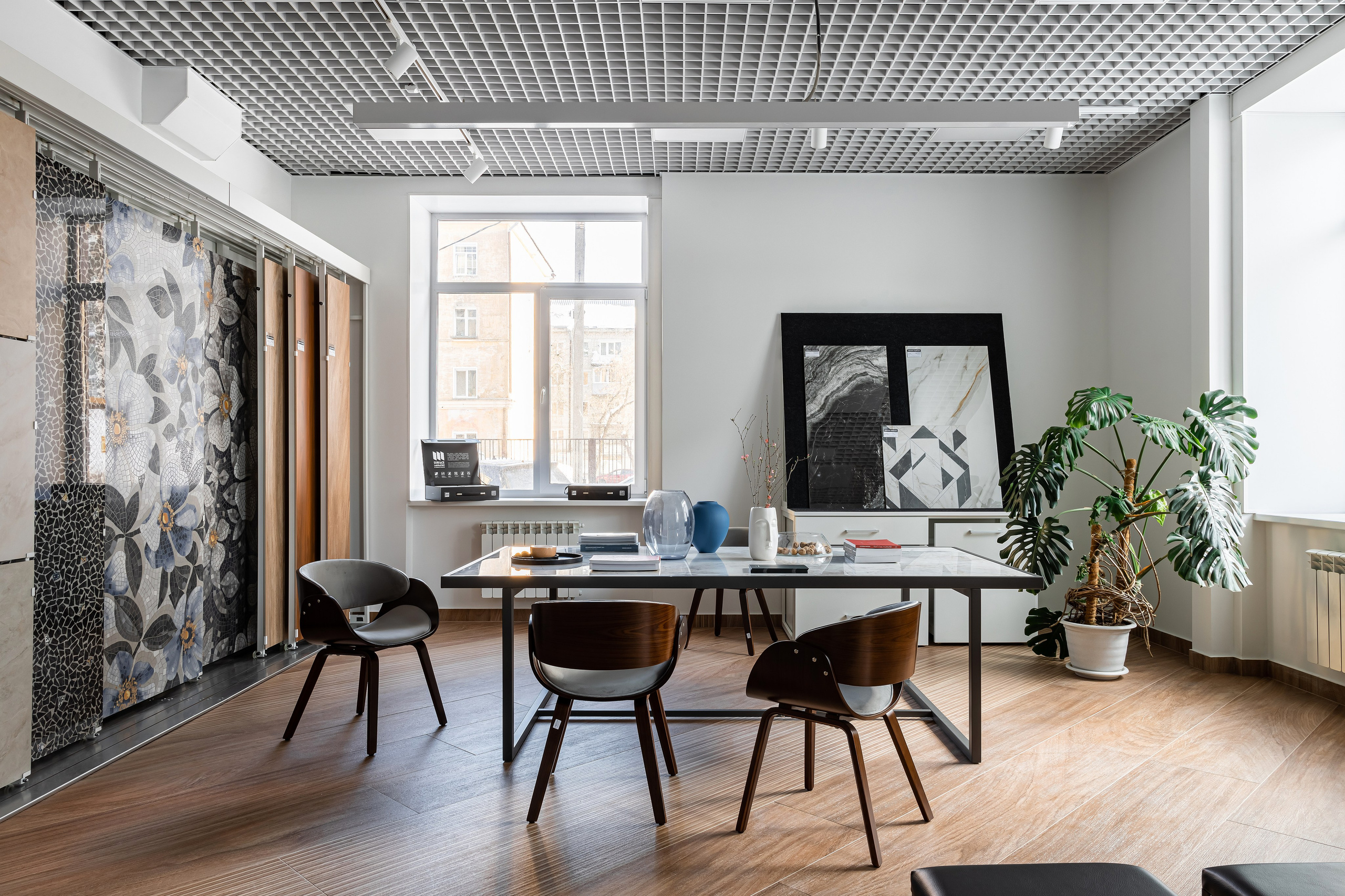 Флагманский магазин KERAMA MARAZZI, г. Киров. Дизайнер\стилист Анна Исупова. Иван Благушин. Интерьерный и архитектурный фотограф в Москве и Санкт-Петербурге